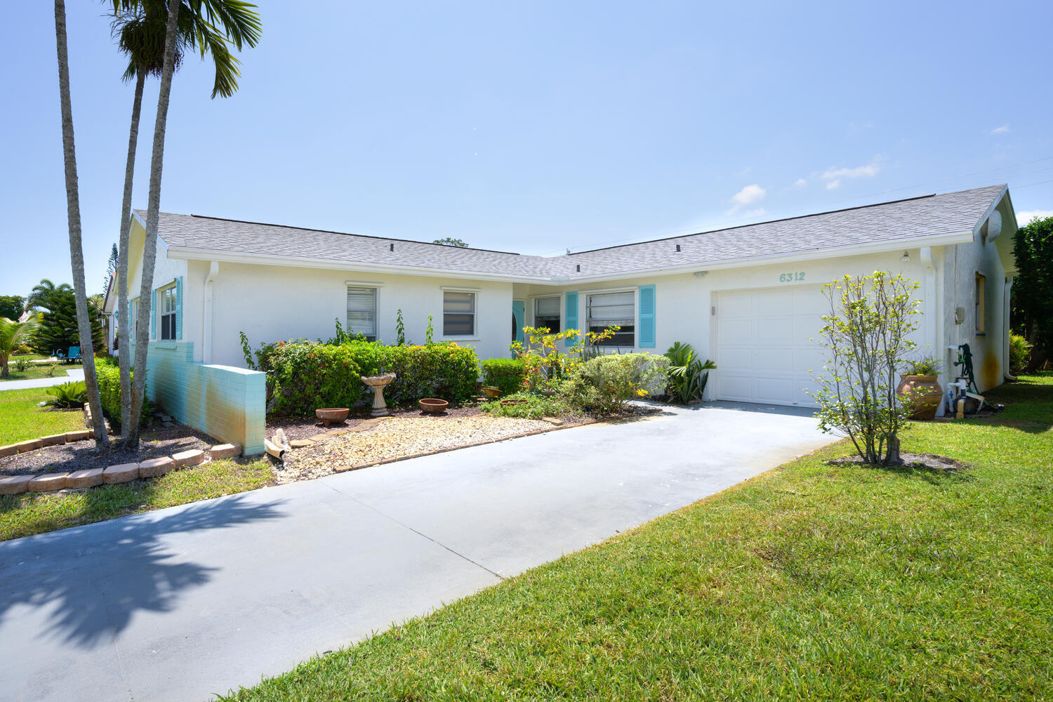 Property for Sale at 6312 Emerald Sky Lane, Greenacres, Palm Beach County, Florida - Bedrooms: 2 
Bathrooms: 2  - $325,000