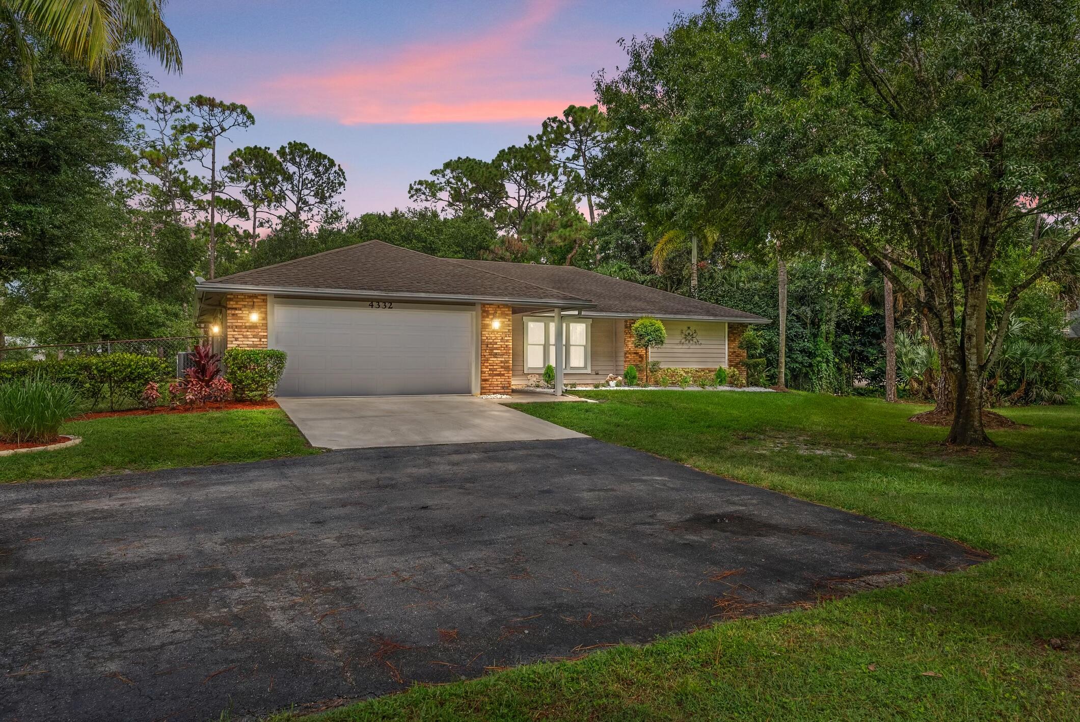 4332 129th Avenue, The Acreage, Palm Beach County, Florida - 4 Bedrooms  
2 Bathrooms - 