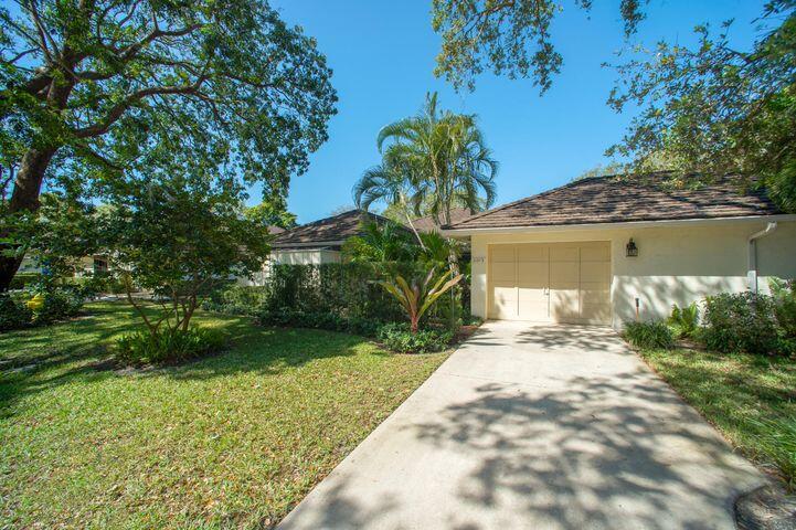 11373 Twelve Oaks Way, North Palm Beach, Miami-Dade County, Florida - 2 Bedrooms  
2 Bathrooms - 