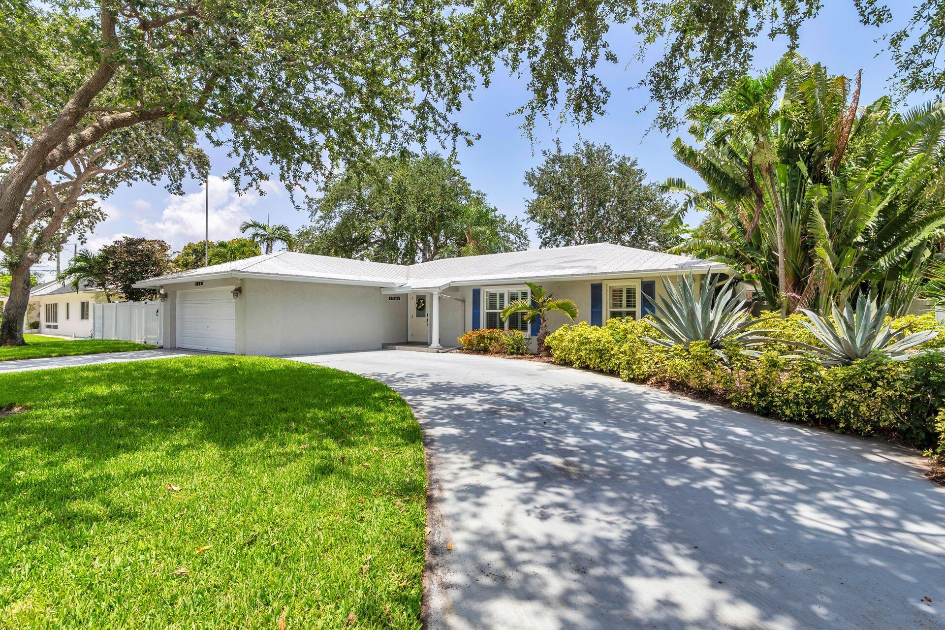 1601 Arlington Drive, Lake Clarke Shores, Palm Beach County, Florida - 3 Bedrooms  
2 Bathrooms - 