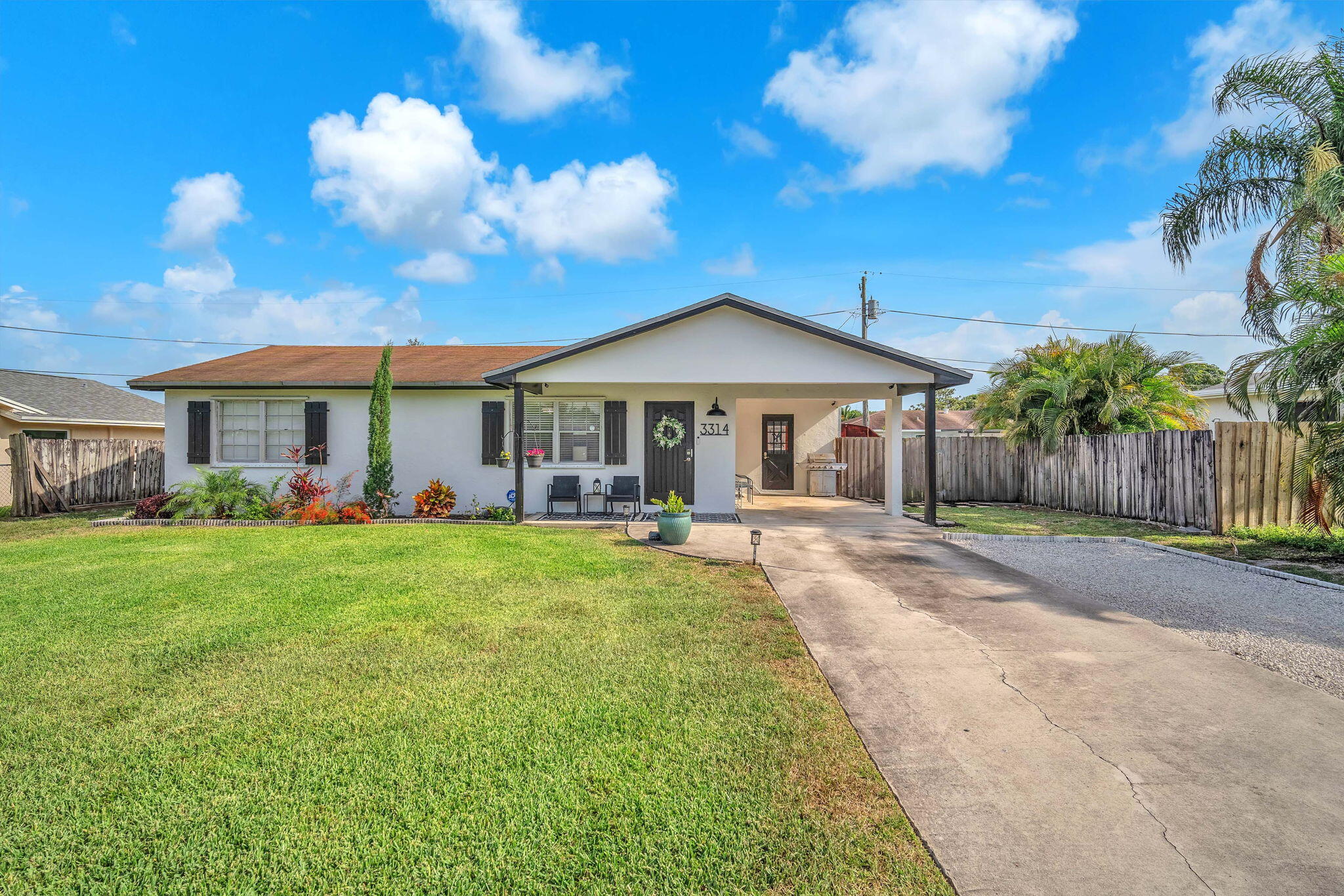 3314 Plaza Place, Lake Worth, Palm Beach County, Florida - 2 Bedrooms  
1 Bathrooms - 