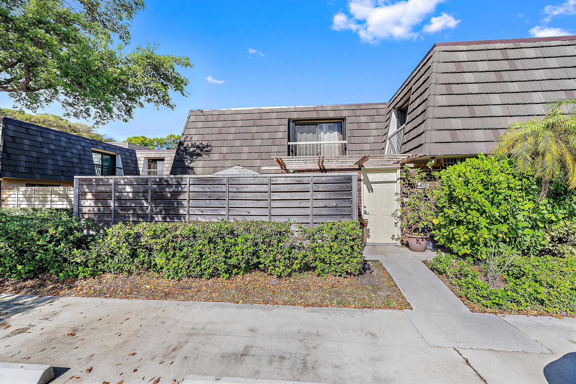 Property for Sale at 617 6th Terrace, Palm Beach Gardens, Palm Beach County, Florida - Bedrooms: 3 
Bathrooms: 2.5  - $395,000