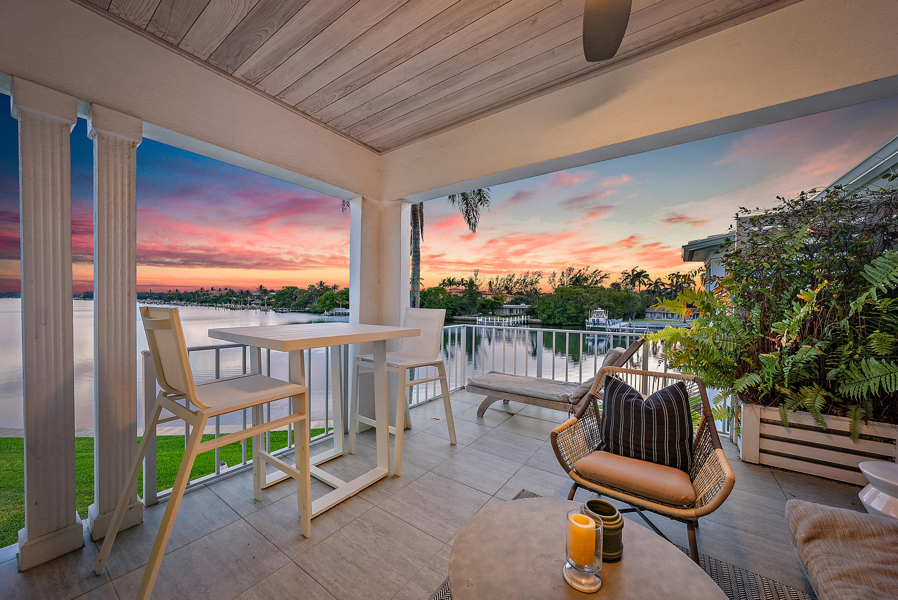 209 Evans Lane, Manalapan, Palm Beach County, Florida - 2 Bedrooms  
2 Bathrooms - 