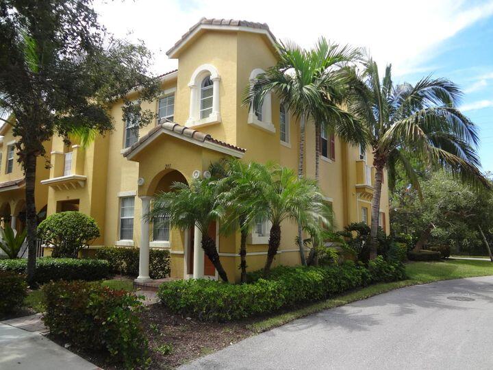 115 Seagrape Drive 201, Jupiter, Palm Beach County, Florida - 3 Bedrooms  
2 Bathrooms - 