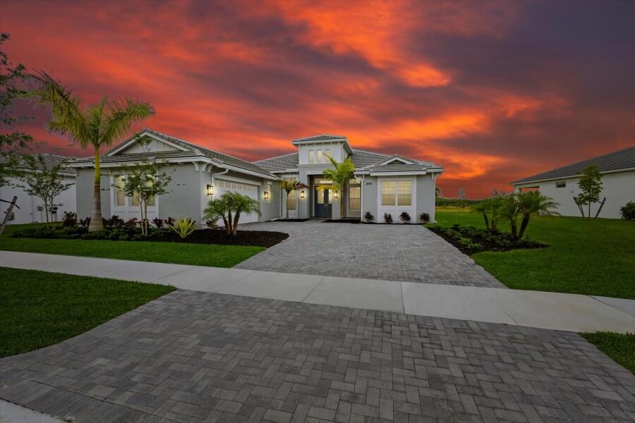Photo 1 of 4710 Estates Circle, Westlake, Florida, $1,199,990, Web #: 10984124
