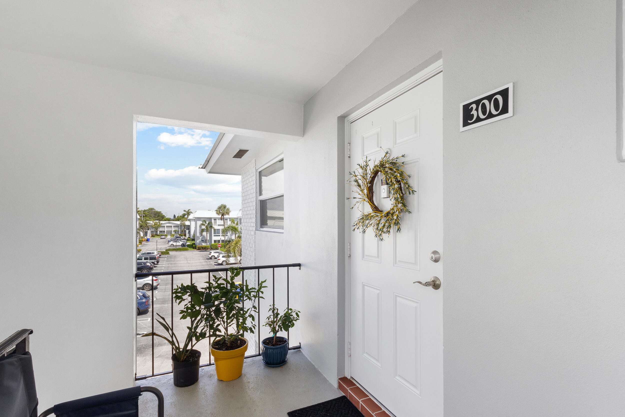 7 Colonial Club Drive 300, Boynton Beach, Palm Beach County, Florida - 2 Bedrooms  
2 Bathrooms - 
