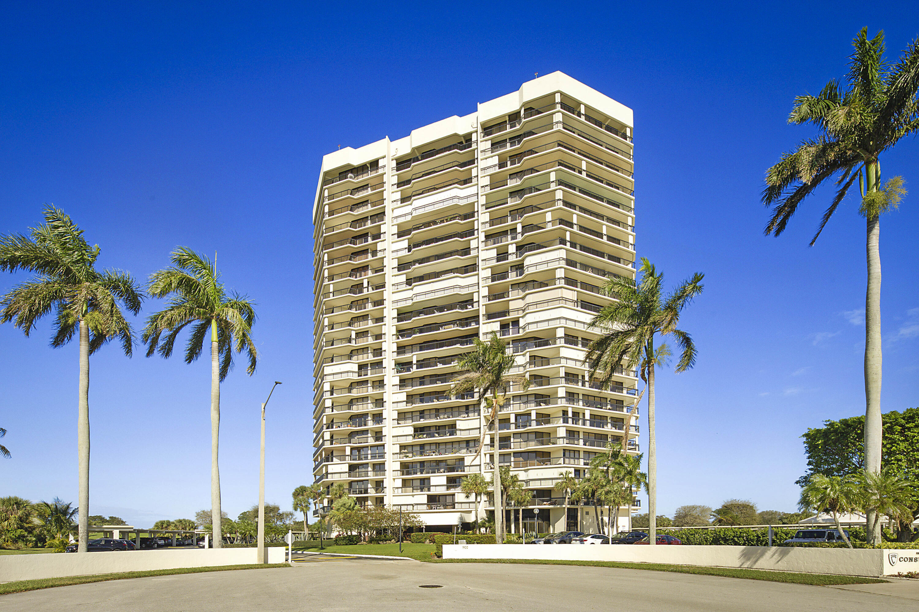 1900 Consulate Place 1601, West Palm Beach, Palm Beach County, Florida - 3 Bedrooms  
2 Bathrooms - 