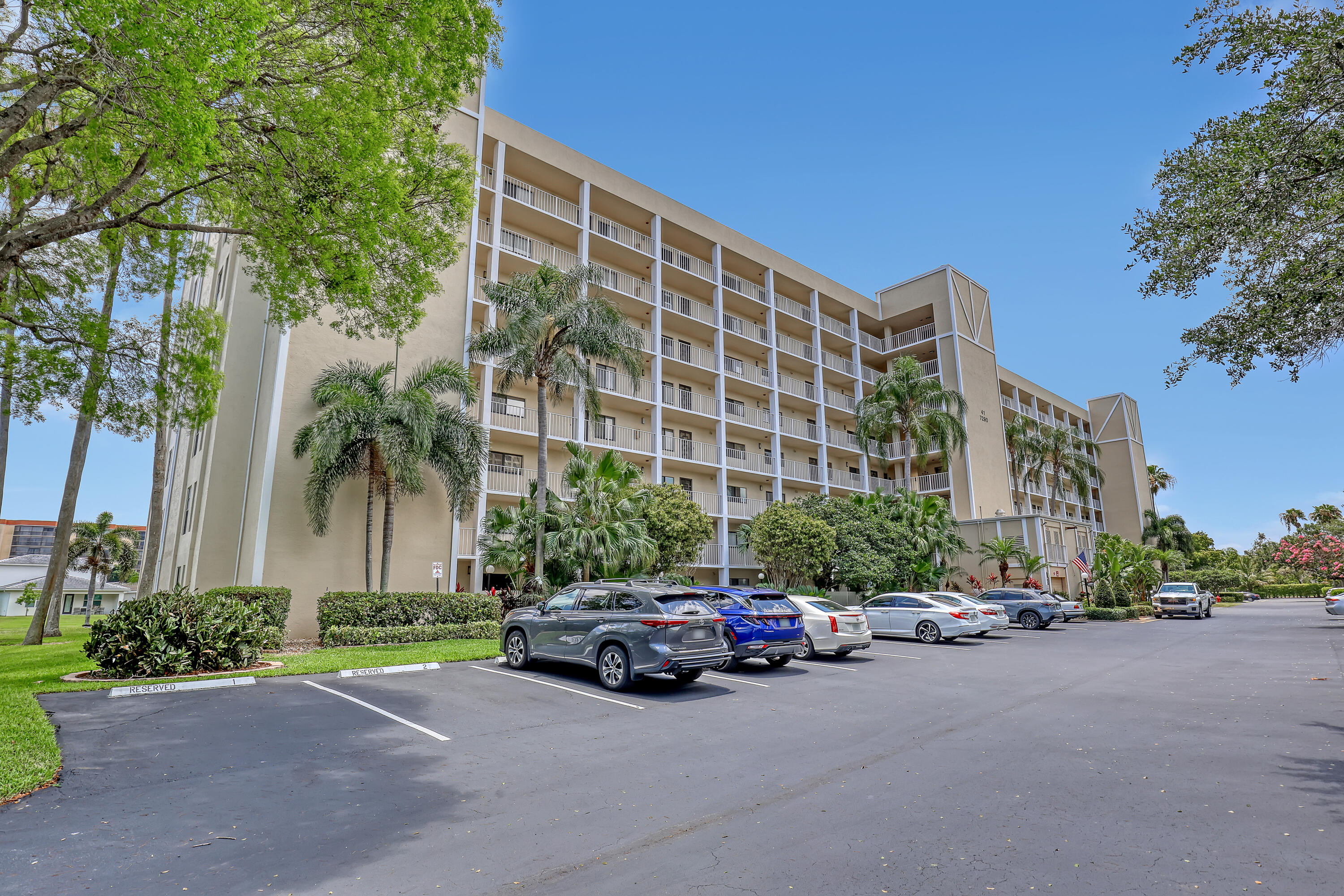 Property for Sale at 7290 Kinghurst Drive 806, Delray Beach, Palm Beach County, Florida - Bedrooms: 2 
Bathrooms: 2  - $250,000