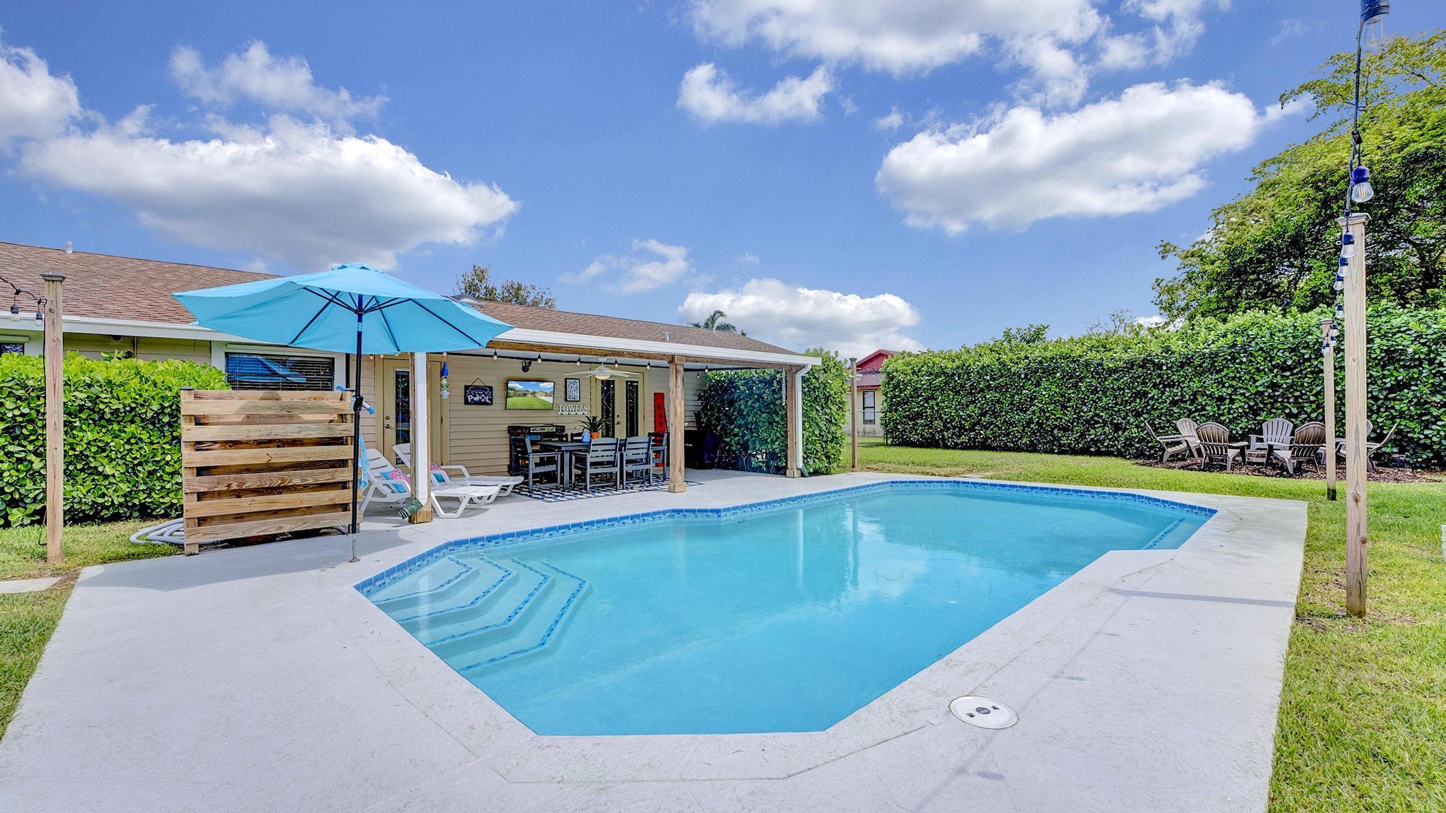 Property for Sale at 182 Bilbao Street, Royal Palm Beach, Palm Beach County, Florida - Bedrooms: 3 
Bathrooms: 2.5  - $614,975