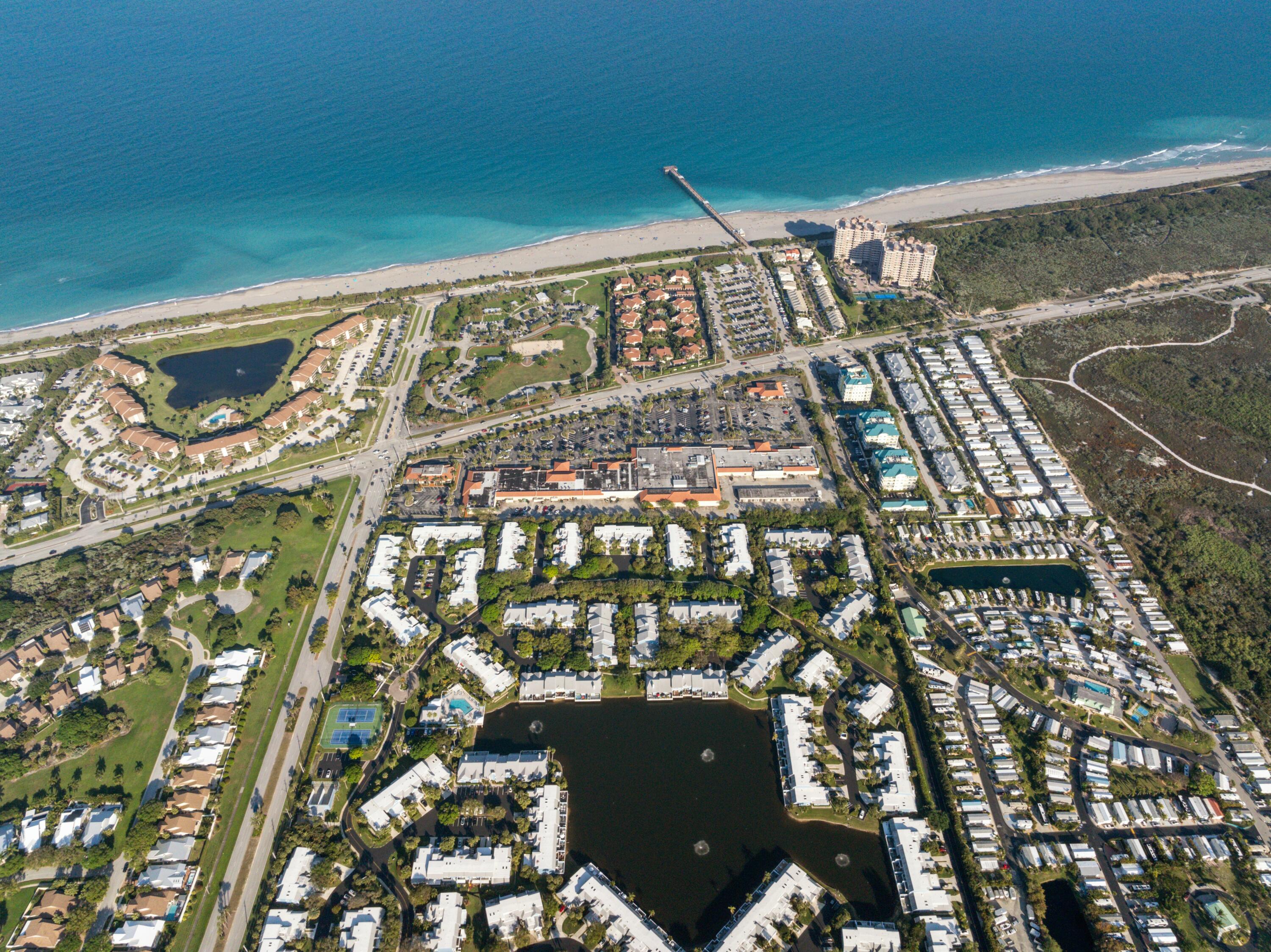 210 Ocean Dunes Circle, Jupiter, Palm Beach County, Florida - 3 Bedrooms  
2.5 Bathrooms - 
