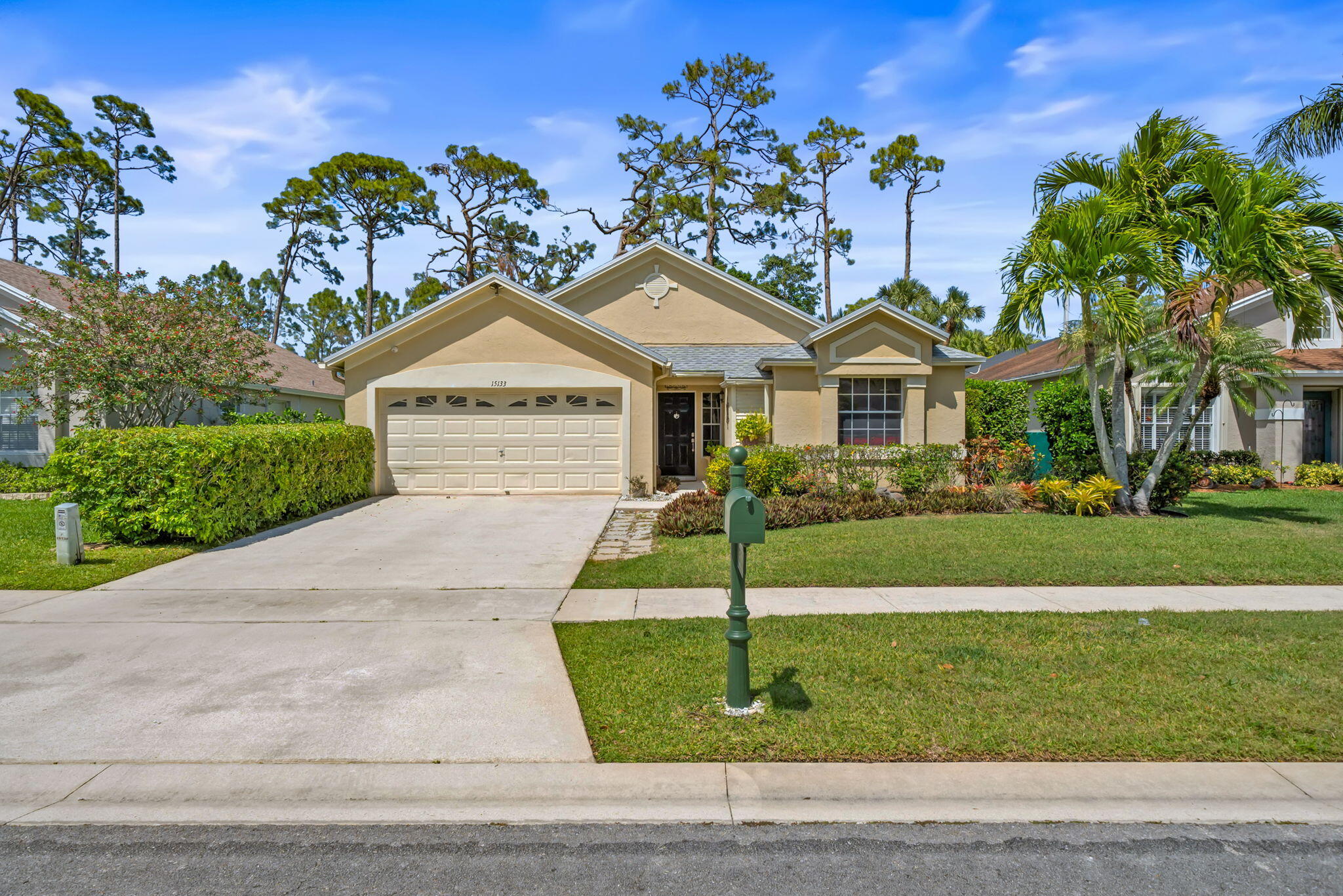Property for Sale at 15133 Oak Chase Court, Wellington, Palm Beach County, Florida - Bedrooms: 3 
Bathrooms: 2  - $524,990