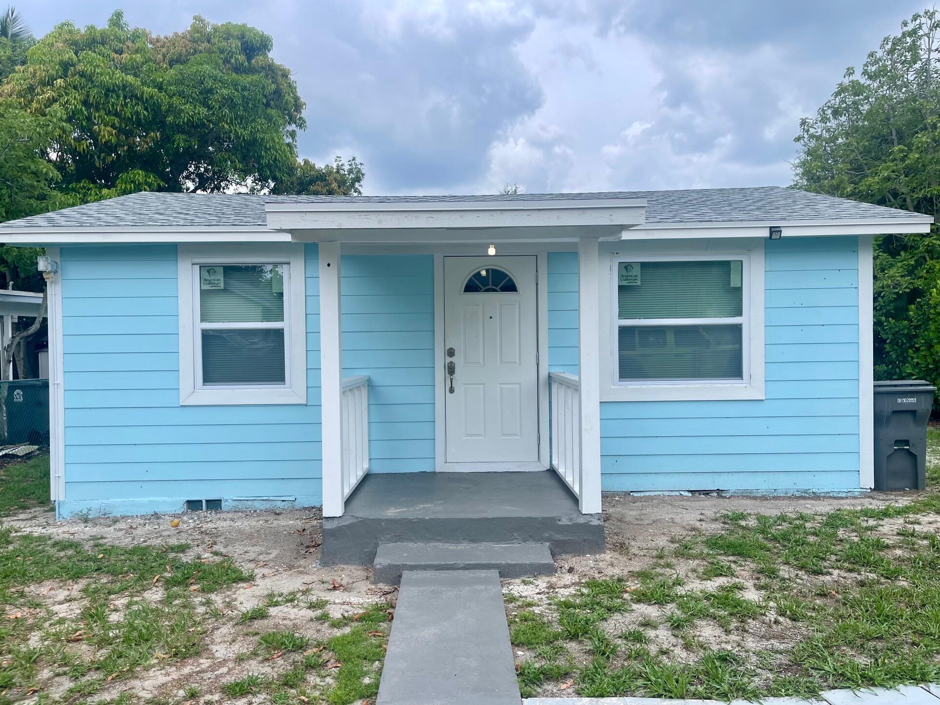 Property for Sale at 2618 Nokomis Avenue, West Palm Beach, Palm Beach County, Florida - Bedrooms: 2 
Bathrooms: 1.5  - $265,000