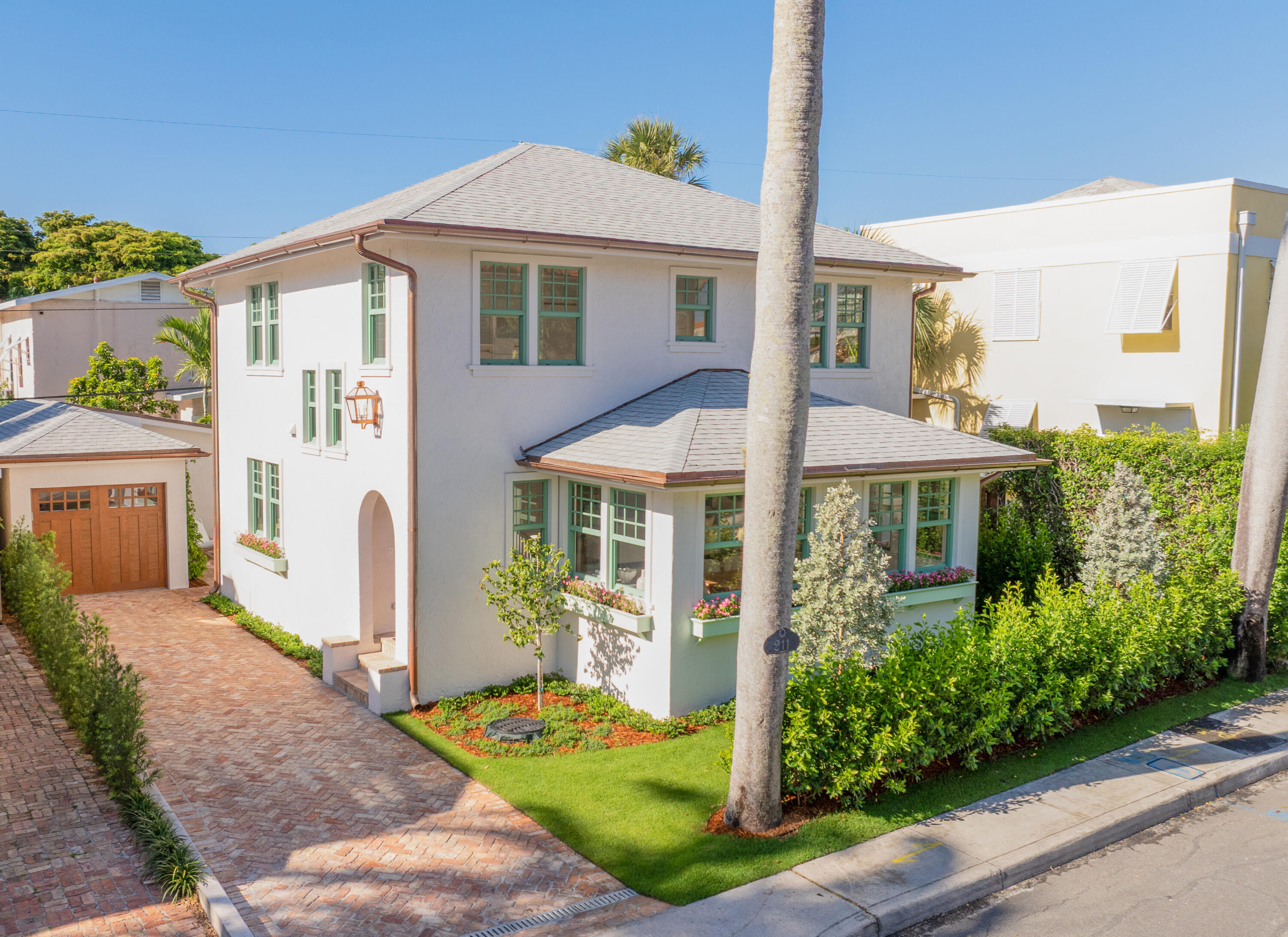 211 Park Avenue, Palm Beach, Palm Beach County, Florida - 4 Bedrooms  
3 Bathrooms - 