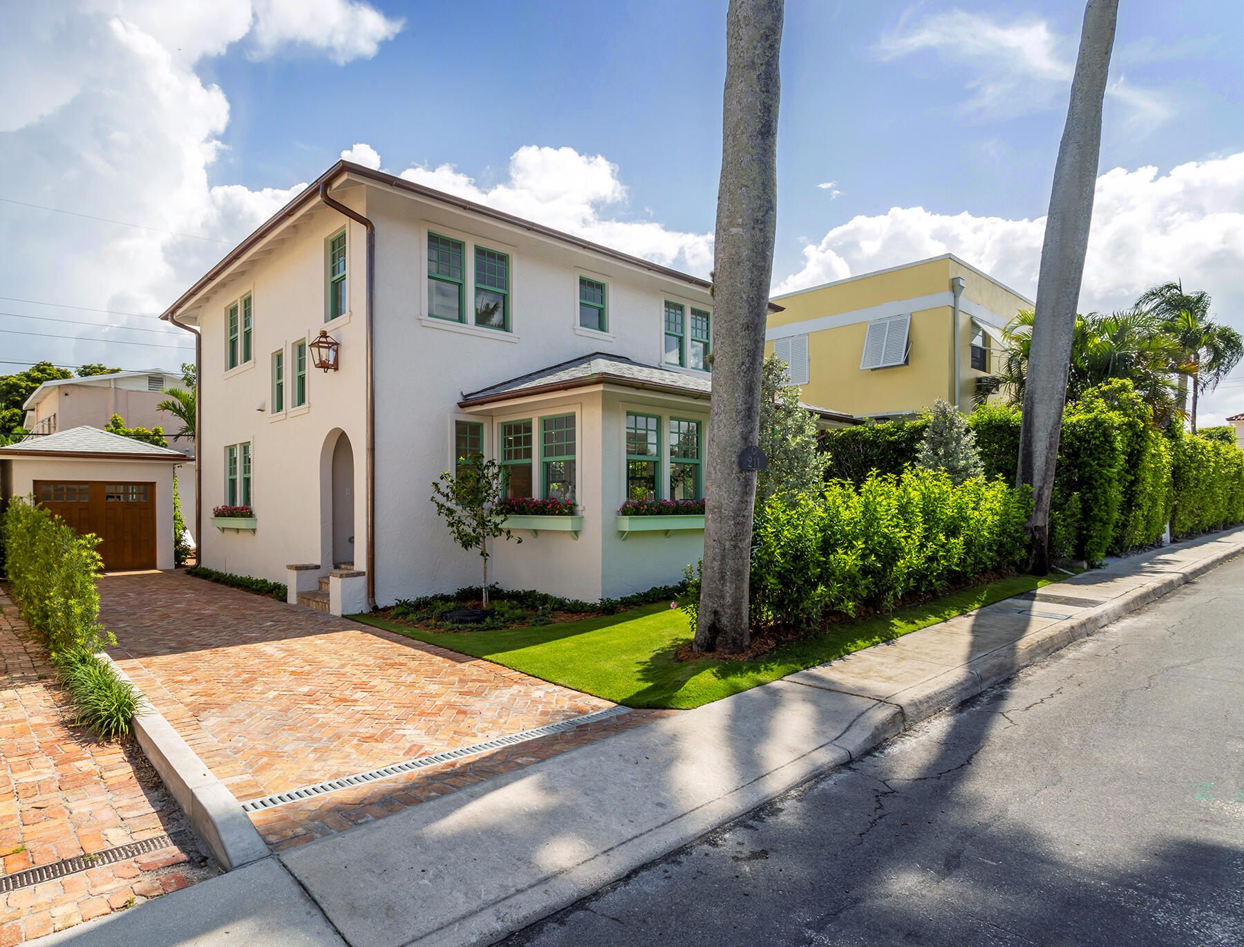 211 Park Avenue, Palm Beach, Palm Beach County, Florida - 4 Bedrooms  
3 Bathrooms - 