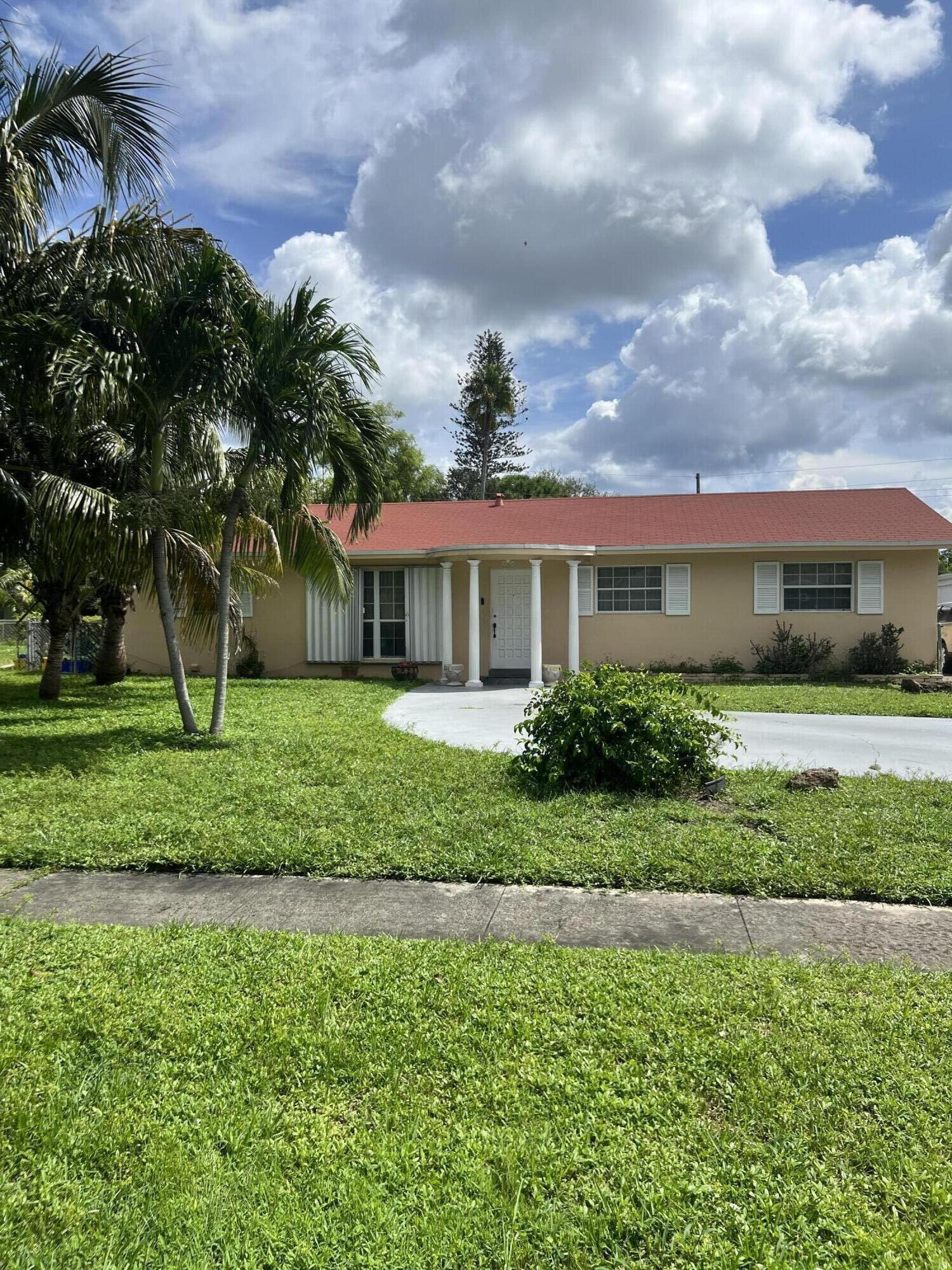 436 Baker Drive, West Palm Beach, Palm Beach County, Florida - 5 Bedrooms  
3 Bathrooms - 