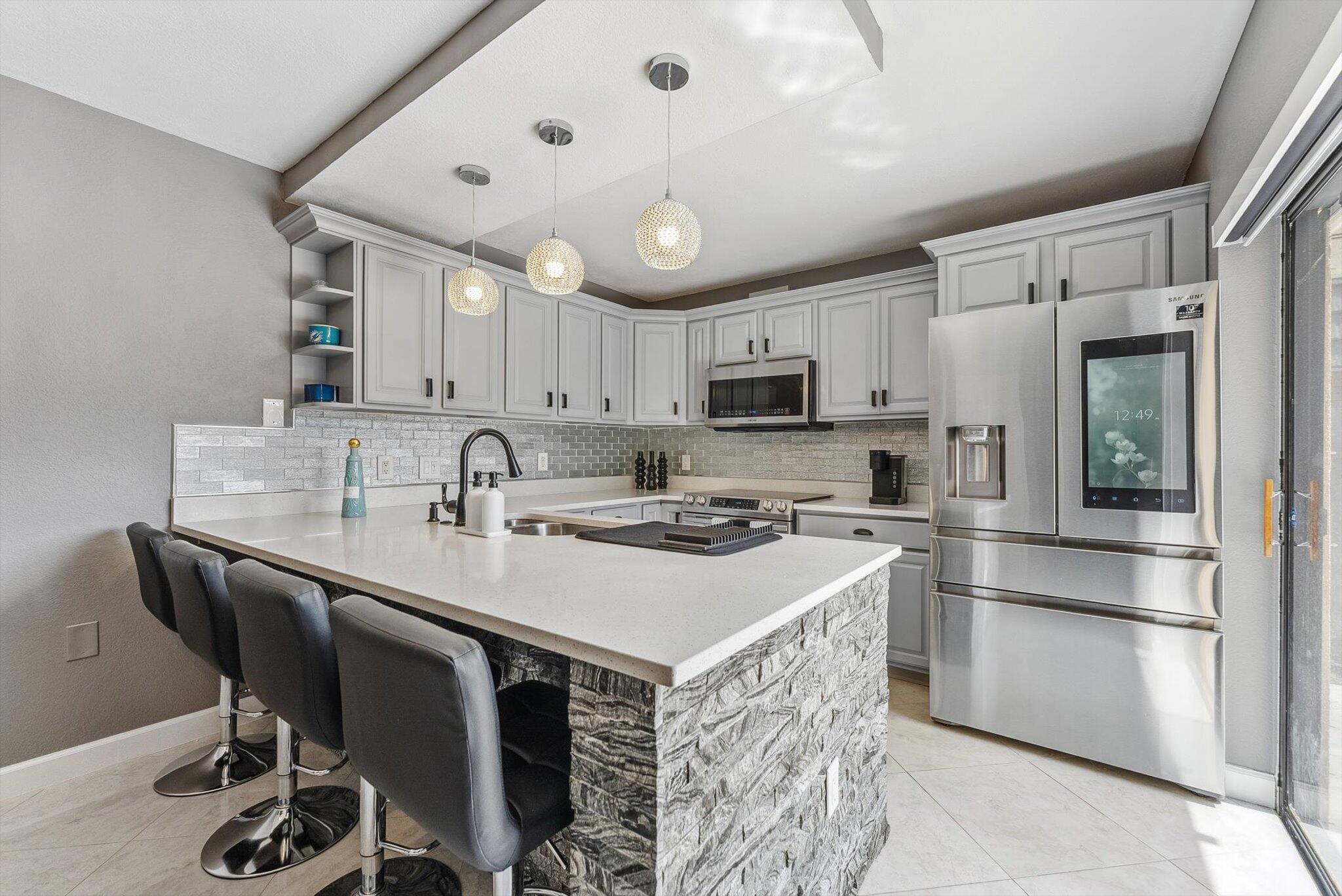 2424 24th Way, West Palm Beach, Palm Beach County, Florida - 2 Bedrooms  
2.5 Bathrooms - 