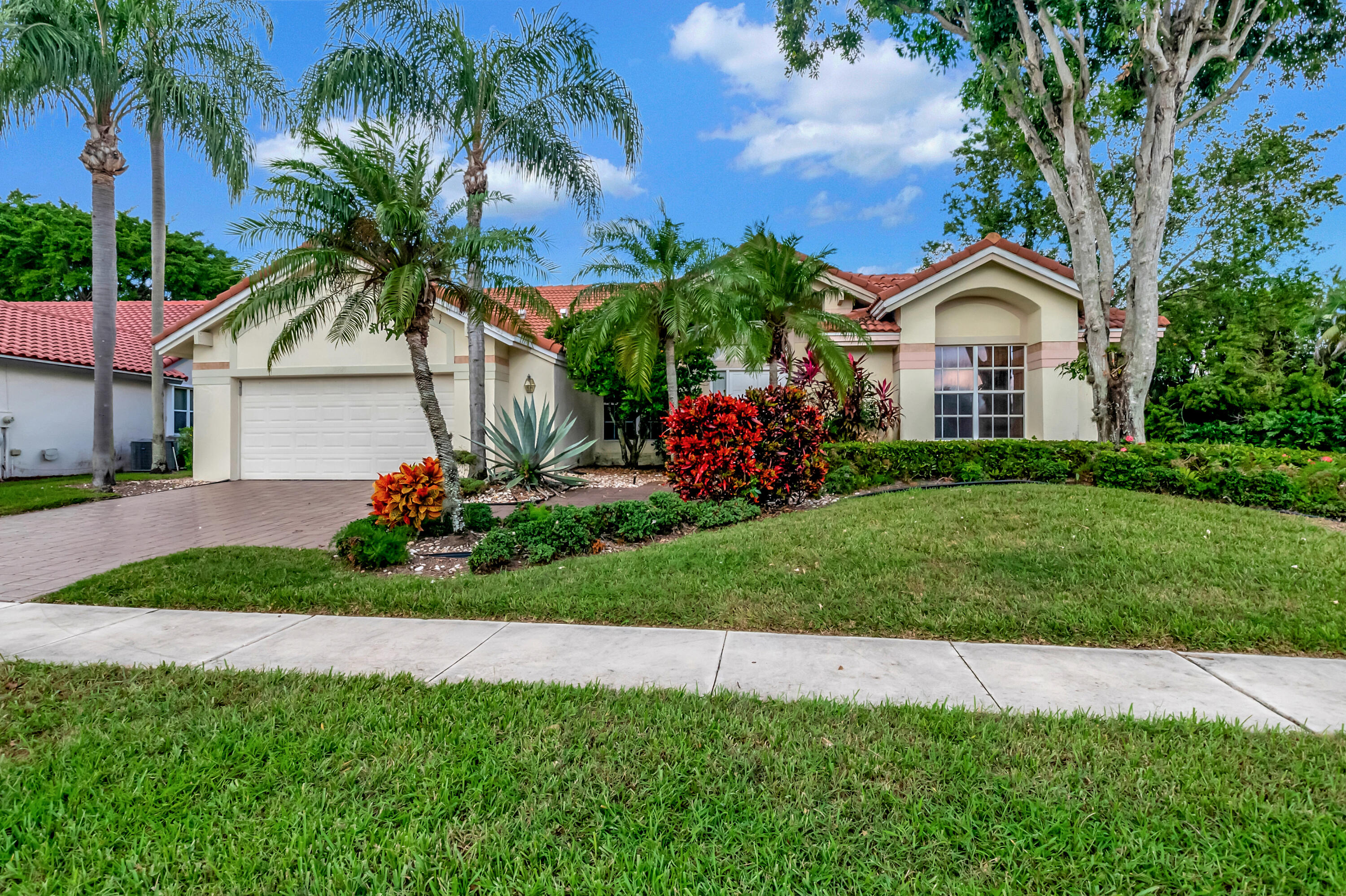 7924 Dorchester Road, Boynton Beach, Palm Beach County, Florida - 3 Bedrooms  
3.5 Bathrooms - 