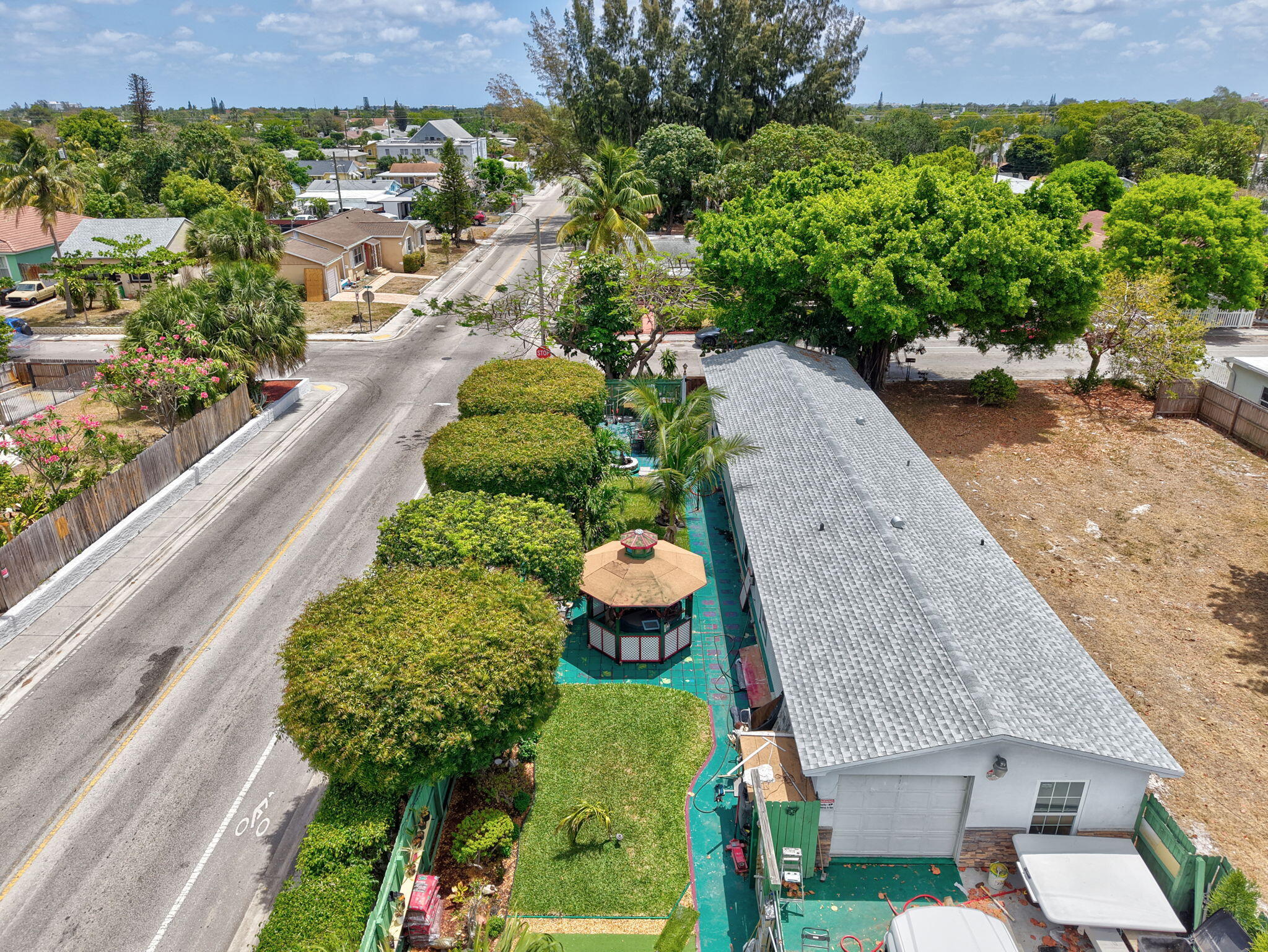 Property for Sale at 629 N D Street, Lake Worth Beach, Palm Beach County, Florida - Bedrooms: 3 
Bathrooms: 2  - $439,000