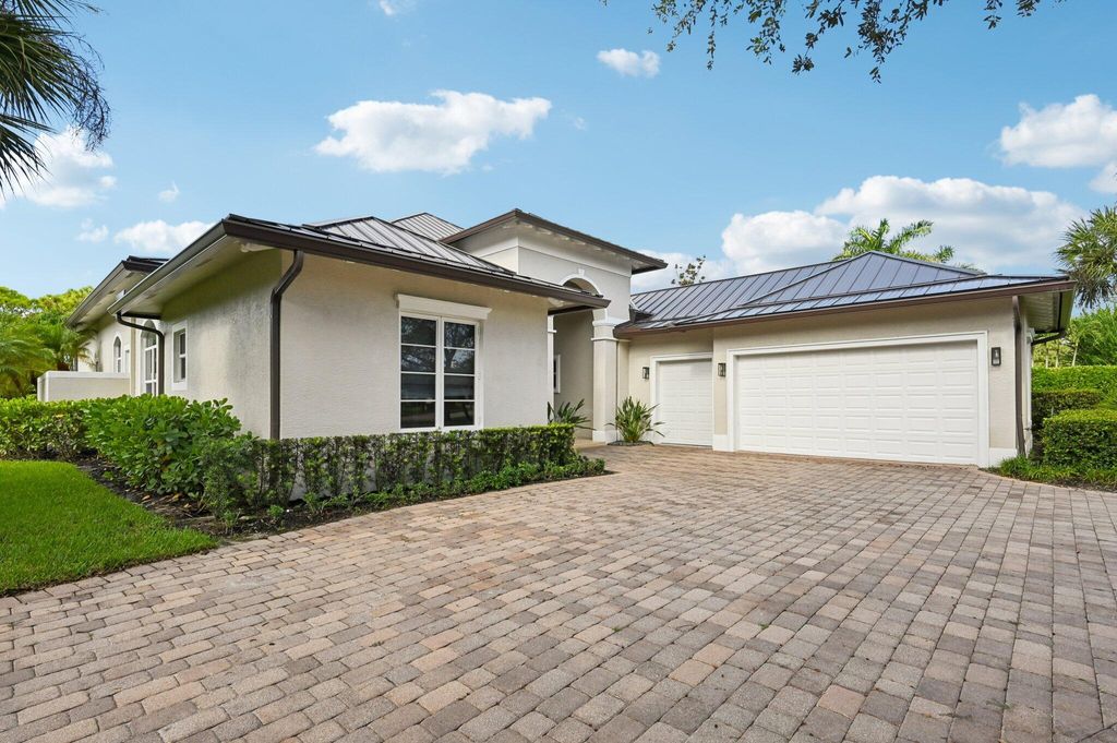 Photo of 9936 SE Sandpine Lane, Hobe Sound, FL 33455 (MLS # RX-11129220)