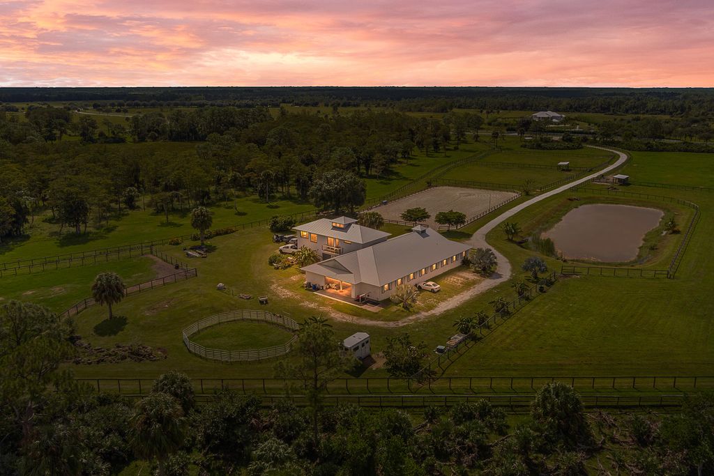 Photo of 2986 SW Trailside Path, Stuart, FL 34997 (MLS # RX-11125709)