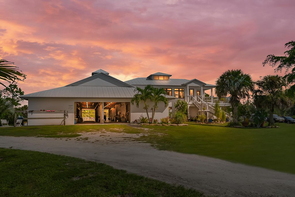 Photo of 2986 SW Trailside Path, Stuart, FL 34997 (MLS # RX-11125709)