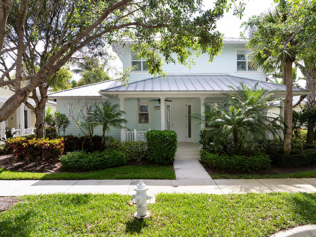 3269 Wymberly Drive, Jupiter, Palm Beach County, Florida - 4 Bedrooms  
3.5 Bathrooms - 