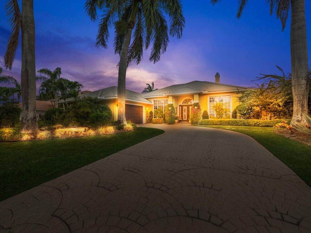 Photo of 129 Brookhaven Court, Palm Beach Gardens, FL 33418 (MLS # RX-11074270)