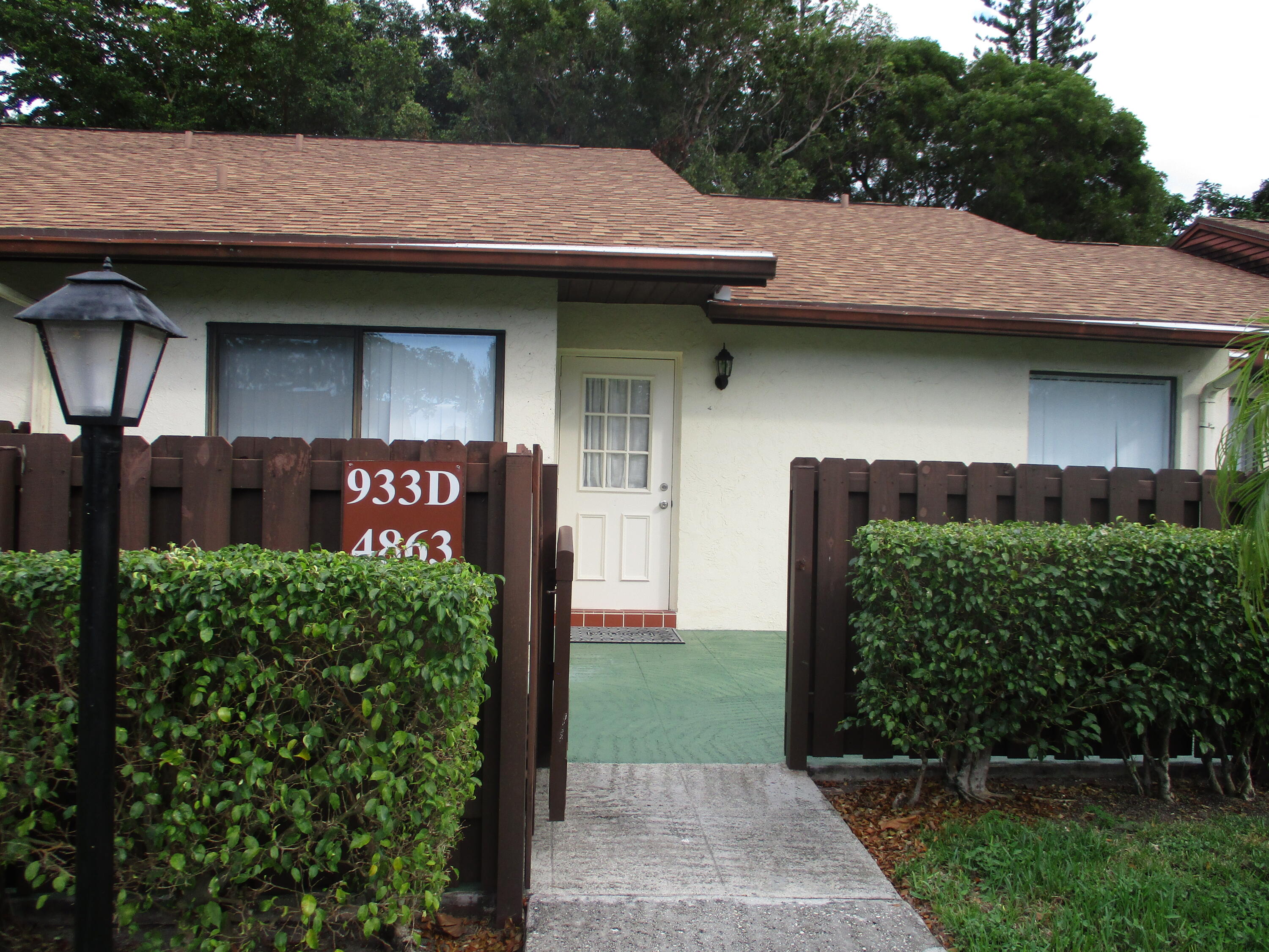 4863 Sable Pine Circle D, West Palm Beach, Palm Beach County, Florida - 2 Bedrooms  
2 Bathrooms - 