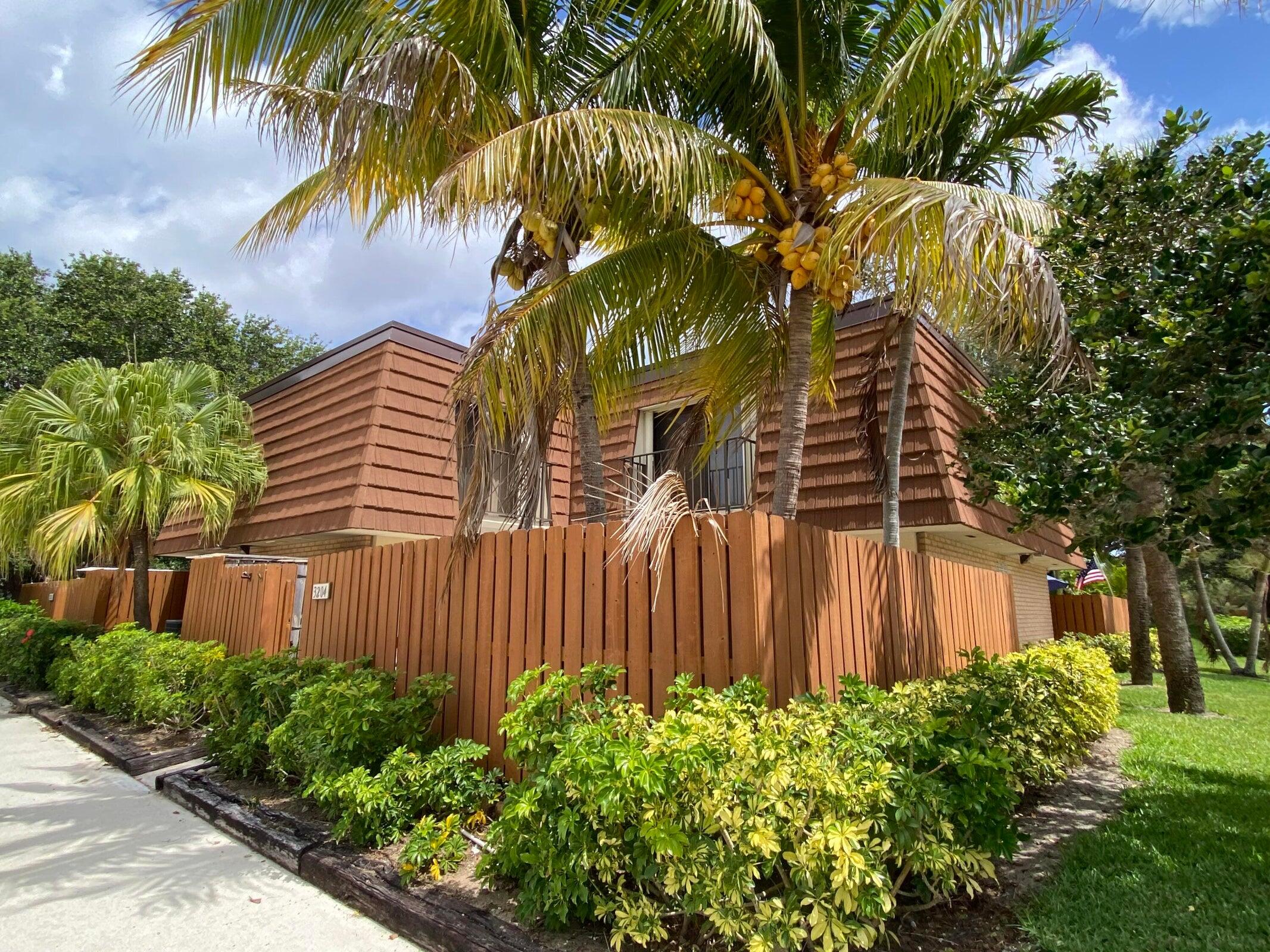 3052 30th Court, Jupiter, Palm Beach County, Florida - 2 Bedrooms  
2.5 Bathrooms - 