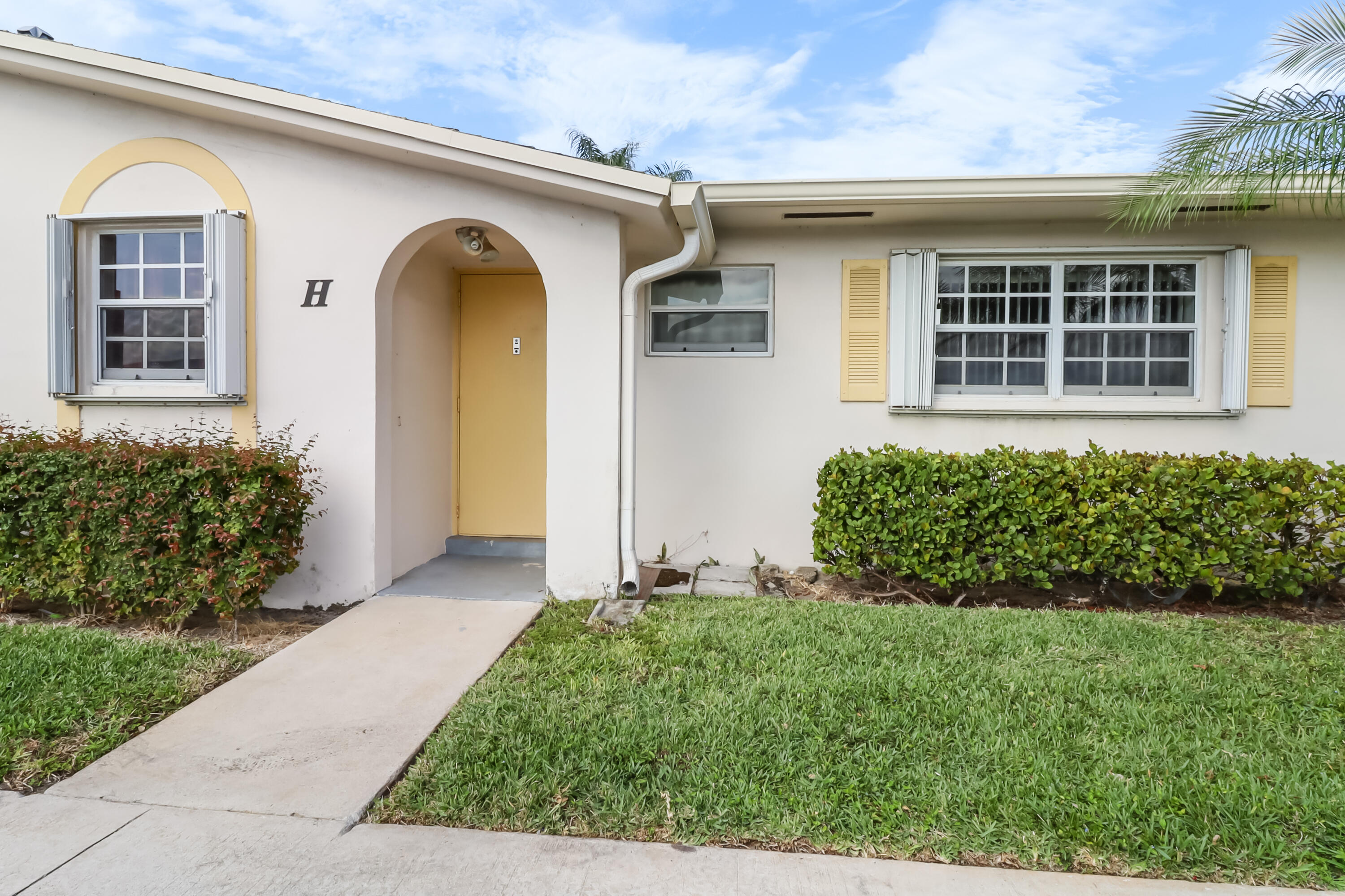 2616 Emory Drive H, West Palm Beach, Palm Beach County, Florida - 2 Bedrooms  
2 Bathrooms - 
