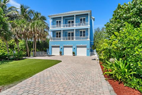 Photo of 1334 SE Macarthur Boulevard, Stuart, FL 34996 (MLS # RX-11109538)