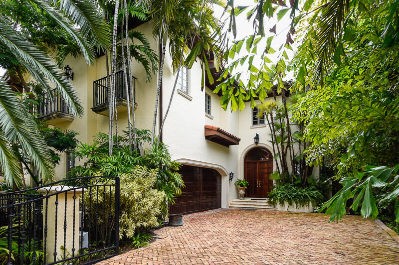 Property for Sale at 446 Brazilian Avenue, Palm Beach, Palm Beach County, Florida - Bedrooms: 3 
Bathrooms: 4.5  - $13,950,000