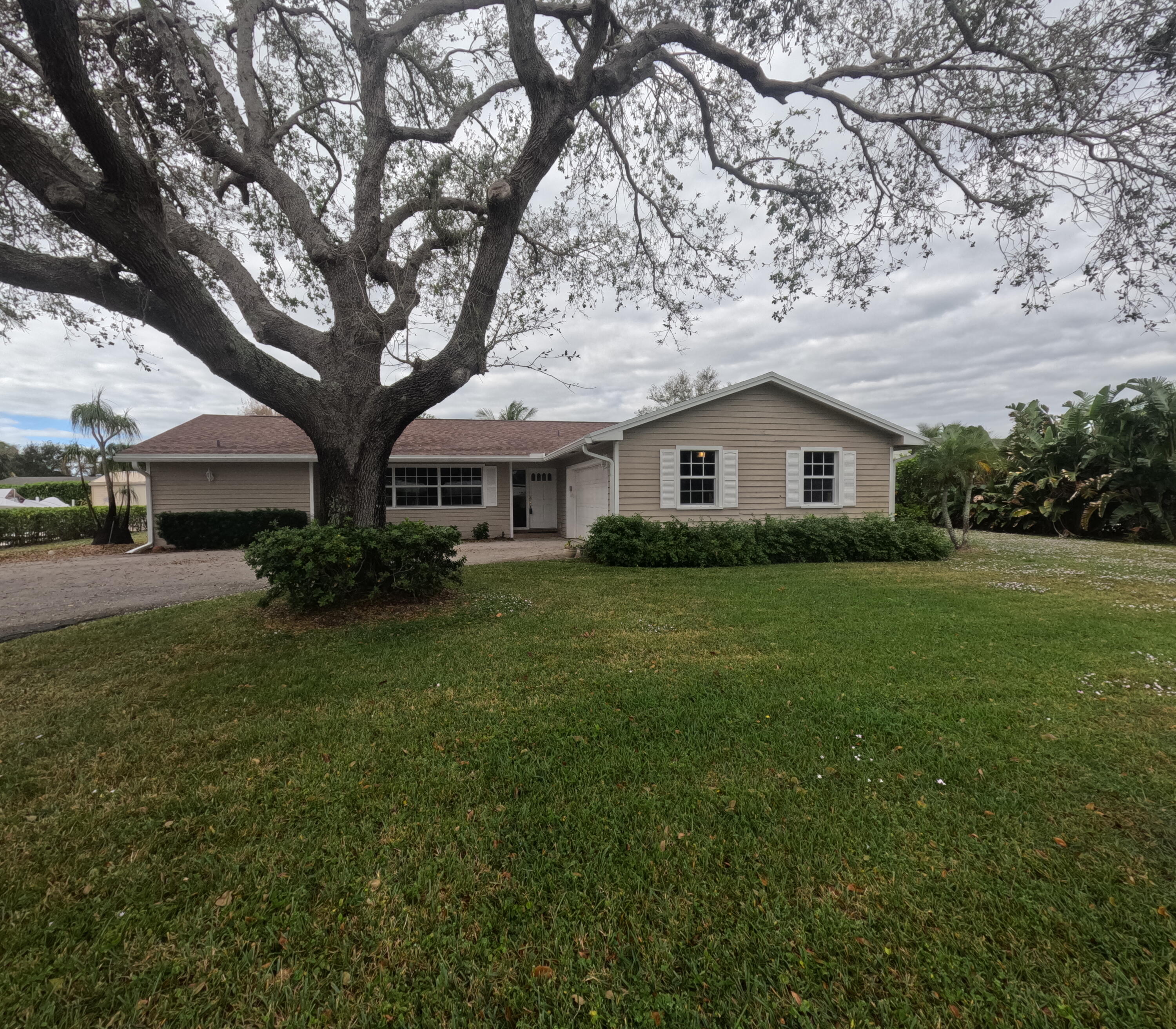 43 Yacht Club Place, Tequesta, Palm Beach County, Florida - 4 Bedrooms  
2 Bathrooms - 