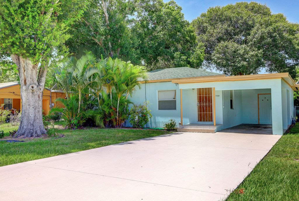 Photo of 1103 Beach Court, Fort Pierce, FL 34950 (MLS # RX-10880943)