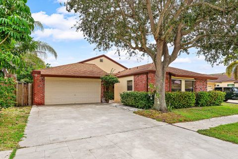 Photo of 21423 Summertrace Circle, Boca Raton, FL 33428 (MLS # RX-11119489)
