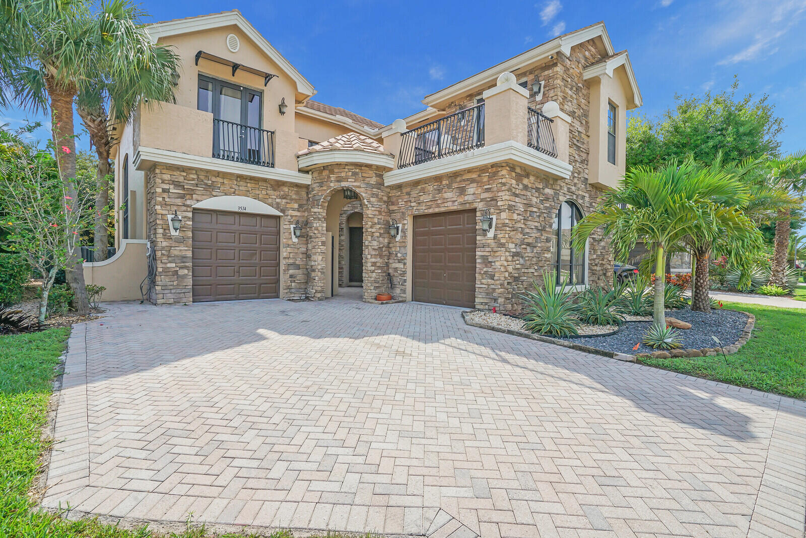 Property for Sale at 3514 Collonade Drive, Wellington, Palm Beach County, Florida - Bedrooms: 4 
Bathrooms: 4.5  - $1,175,000
