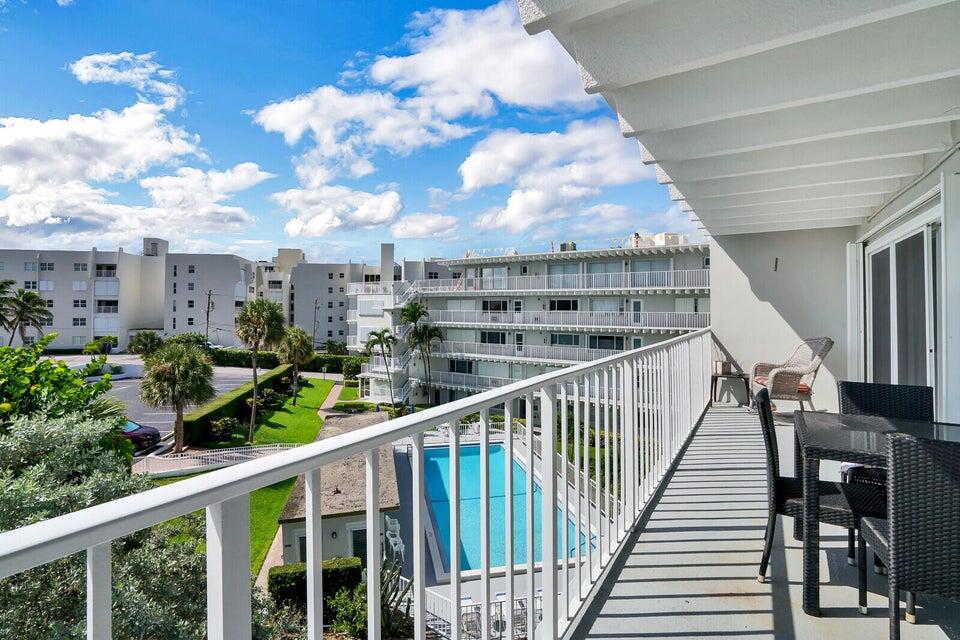 Property for Sale at 3500 S Ocean Boulevard 410, South Palm Beach, Palm Beach County, Florida - Bedrooms: 2 
Bathrooms: 1.5  - $349,000