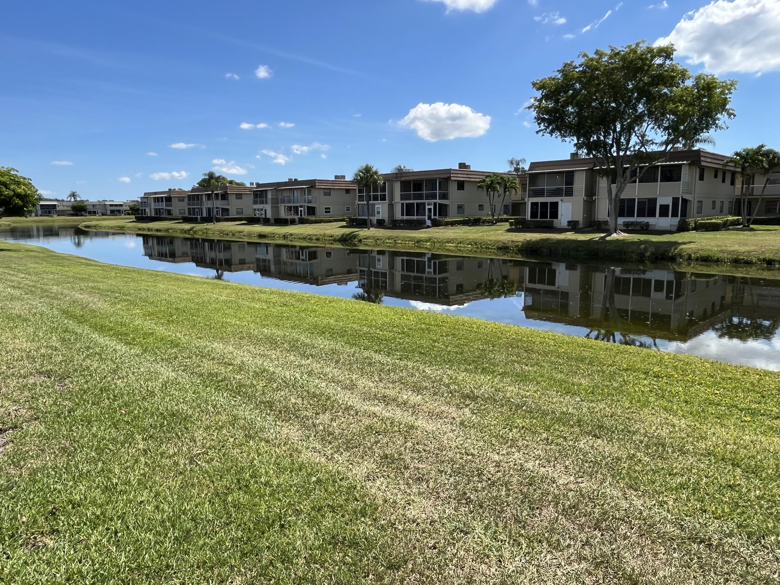 291 Saxony  G , Delray Beach, Palm Beach County, Florida - 1 Bedrooms  
1.5 Bathrooms - 