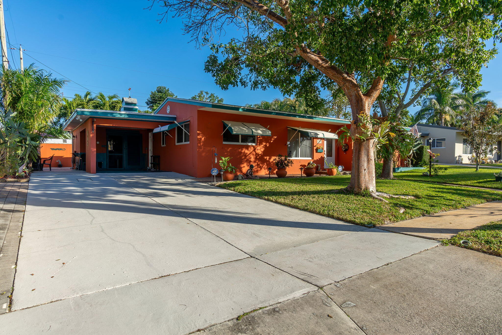 Property for Sale at 1503 Shirley Court, Lake Worth, Palm Beach County, Florida - Bedrooms: 3 
Bathrooms: 2  - $509,000