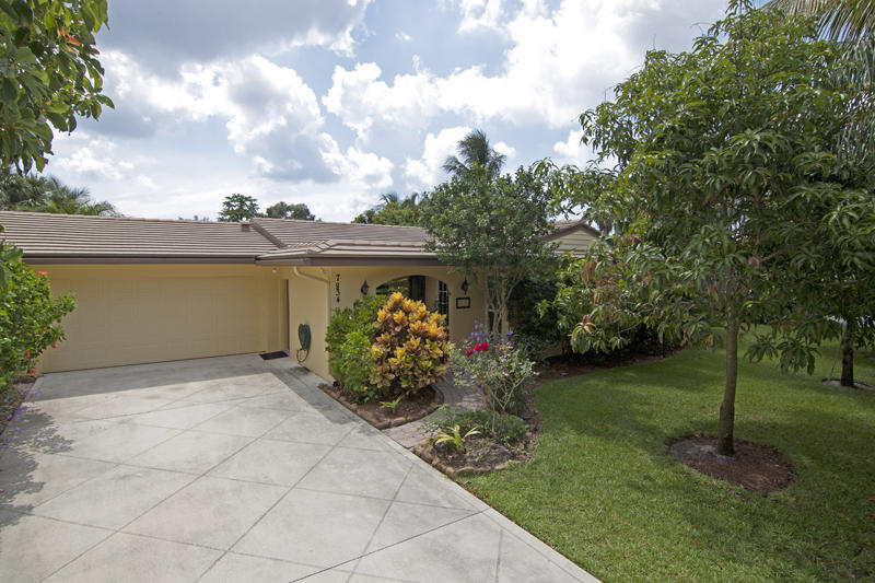 Photo 1 of 7834 Edgewater Drive, Lake Clarke Shores, Florida, $575,000, Web #: 10153284