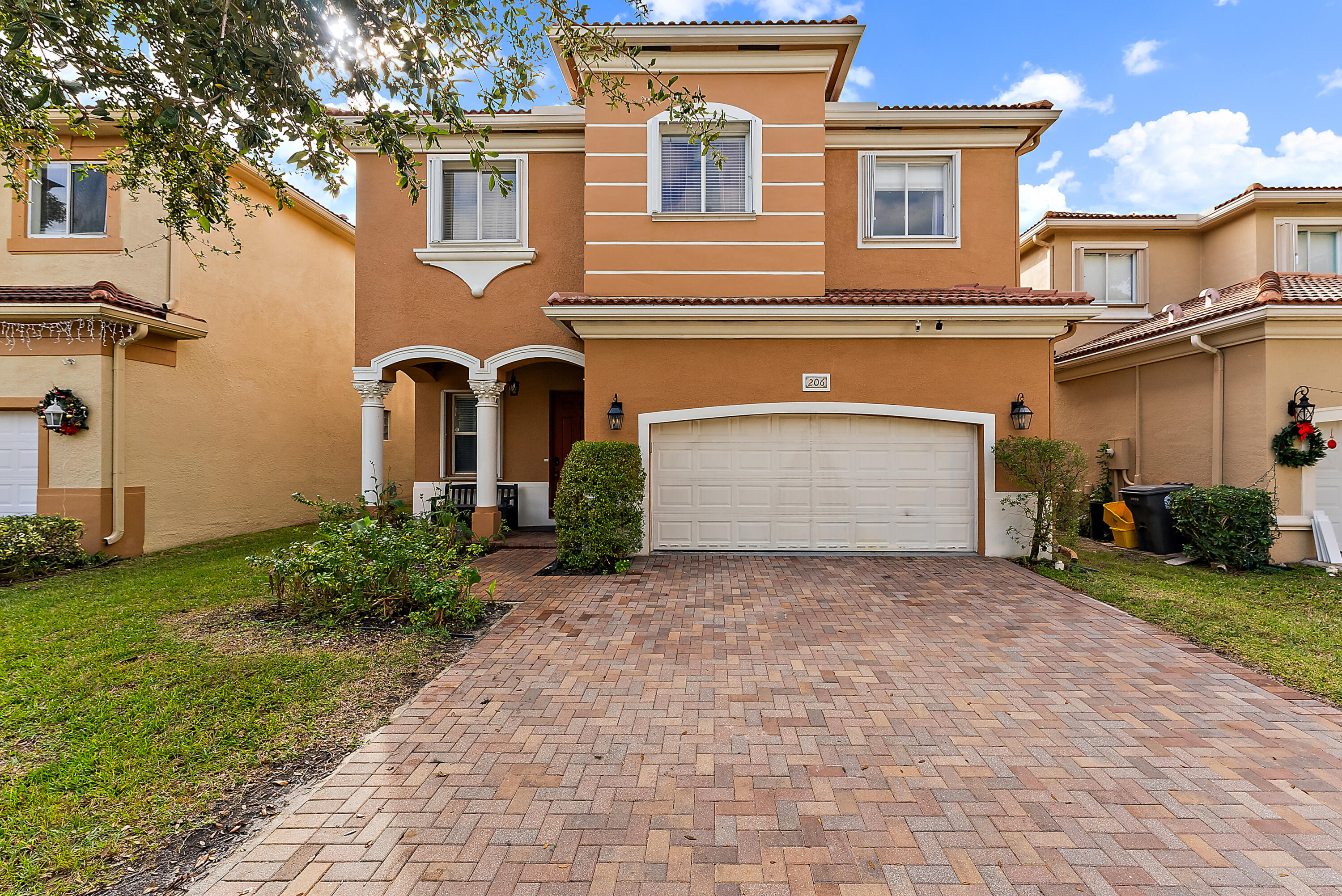 206 Gazetta Way, West Palm Beach, Palm Beach County, Florida - 5 Bedrooms  
3.5 Bathrooms - 