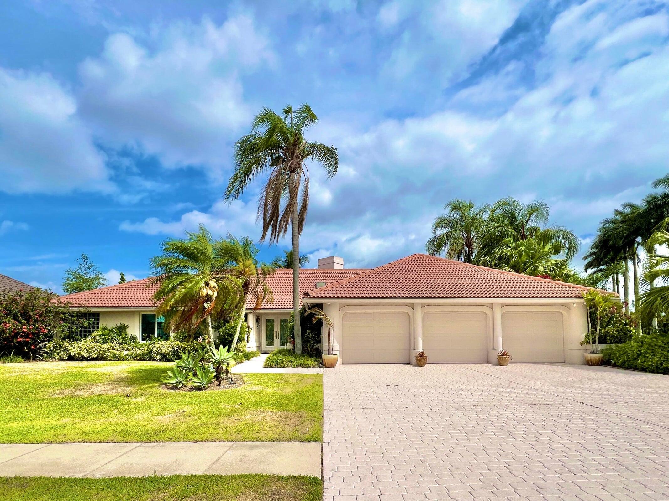 6806 Newport Lake Circle, Boca Raton, Palm Beach County, Florida - 4 Bedrooms  
3 Bathrooms - 