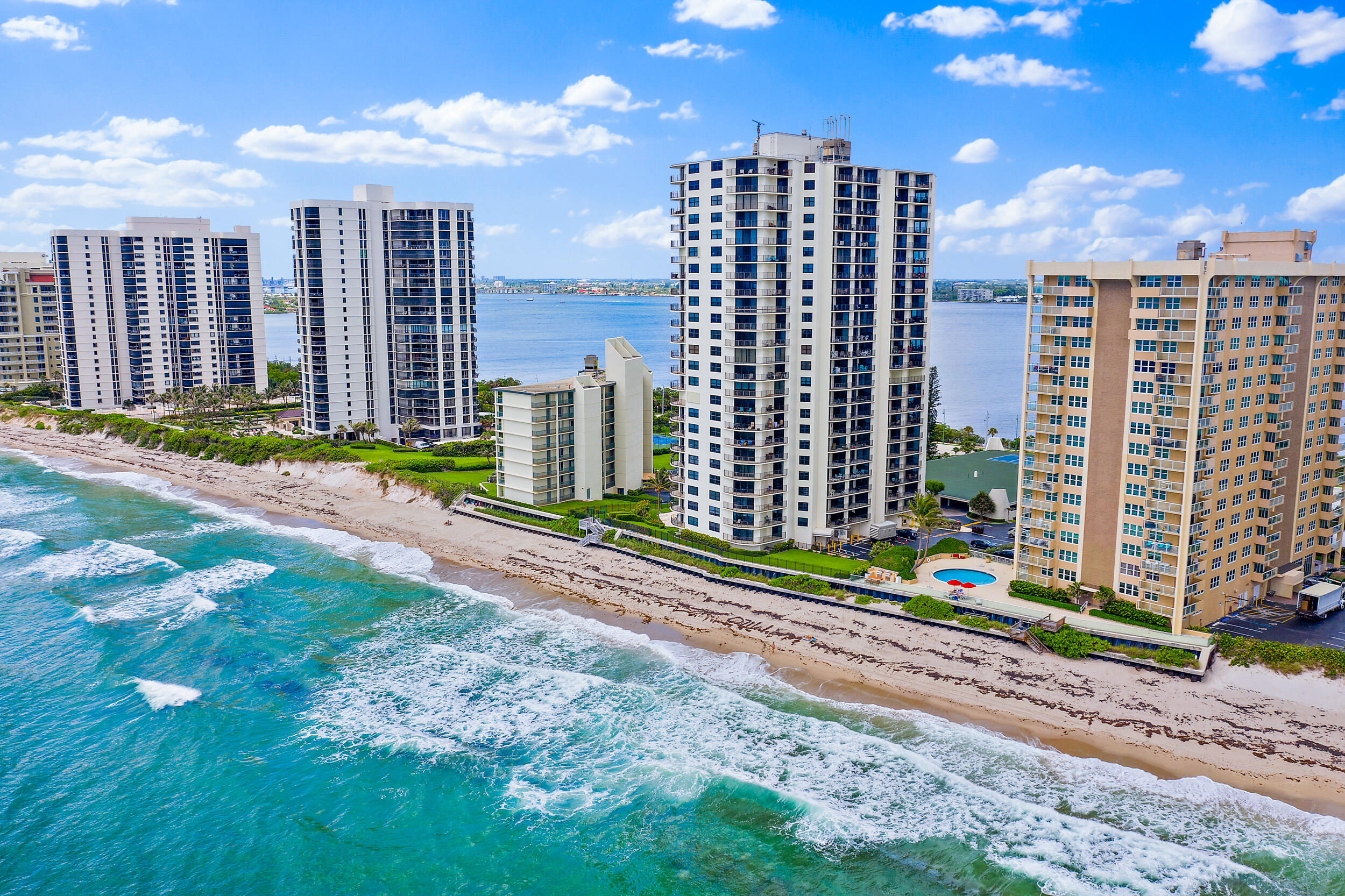 Property for Sale at 5420 N Ocean Drive 305, Singer Island, Palm Beach County, Florida - Bedrooms: 2 
Bathrooms: 2  - $750,000
