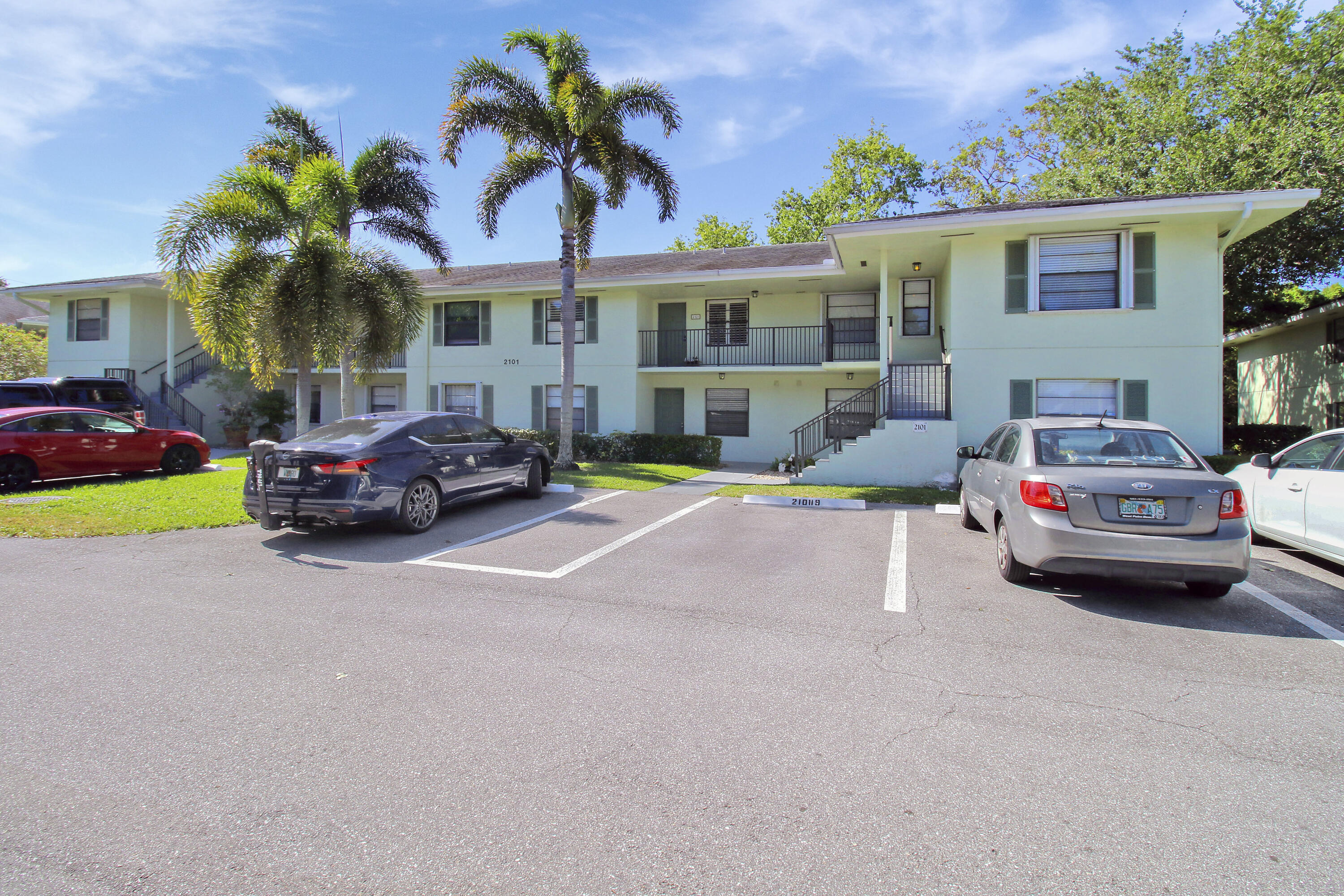 2101 Sable Ridge Court A, Palm Beach Gardens, Palm Beach County, Florida - 3 Bedrooms  
2 Bathrooms - 