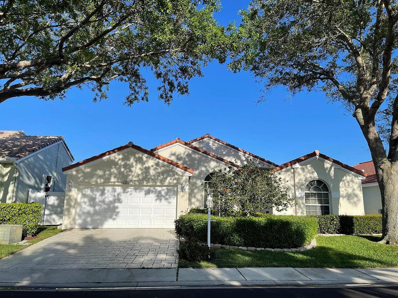 Property for Sale at 1048 Siena Oaks Circle, Palm Beach Gardens, Palm Beach County, Florida - Bedrooms: 3 
Bathrooms: 2  - $764,000