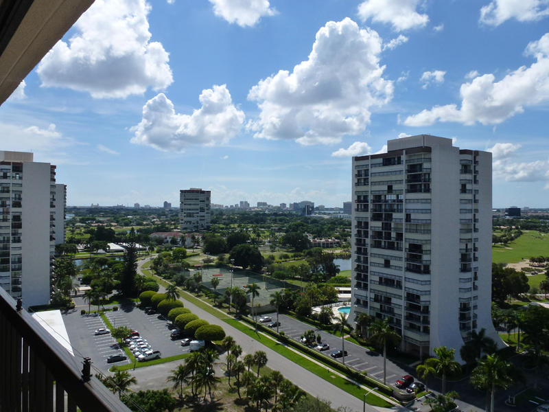 Photo 1 of 2450 Presidential Way 1608, West Palm Beach, Florida, $374,900, Web #: 10166829