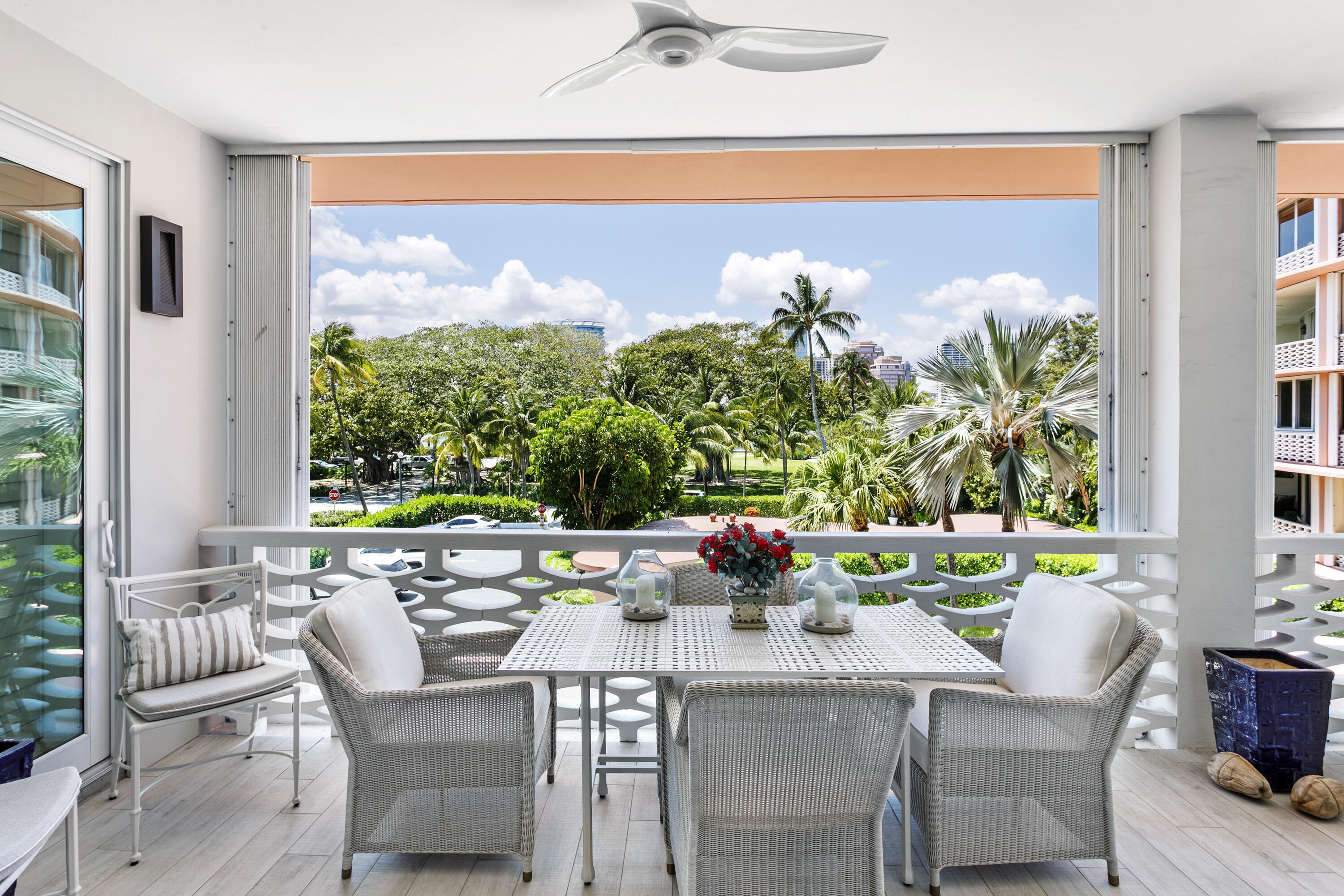315 S Ocean Drive 3F, Palm Beach, Palm Beach County, Florida - 2 Bedrooms  
2.5 Bathrooms - 
