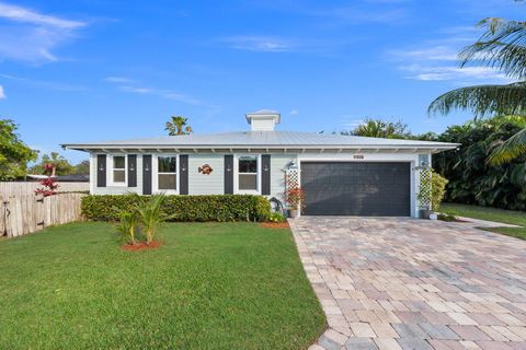 Photo of 1305 SE Sea Oat Lane, Stuart, FL 34996 (MLS # RX-11051831)