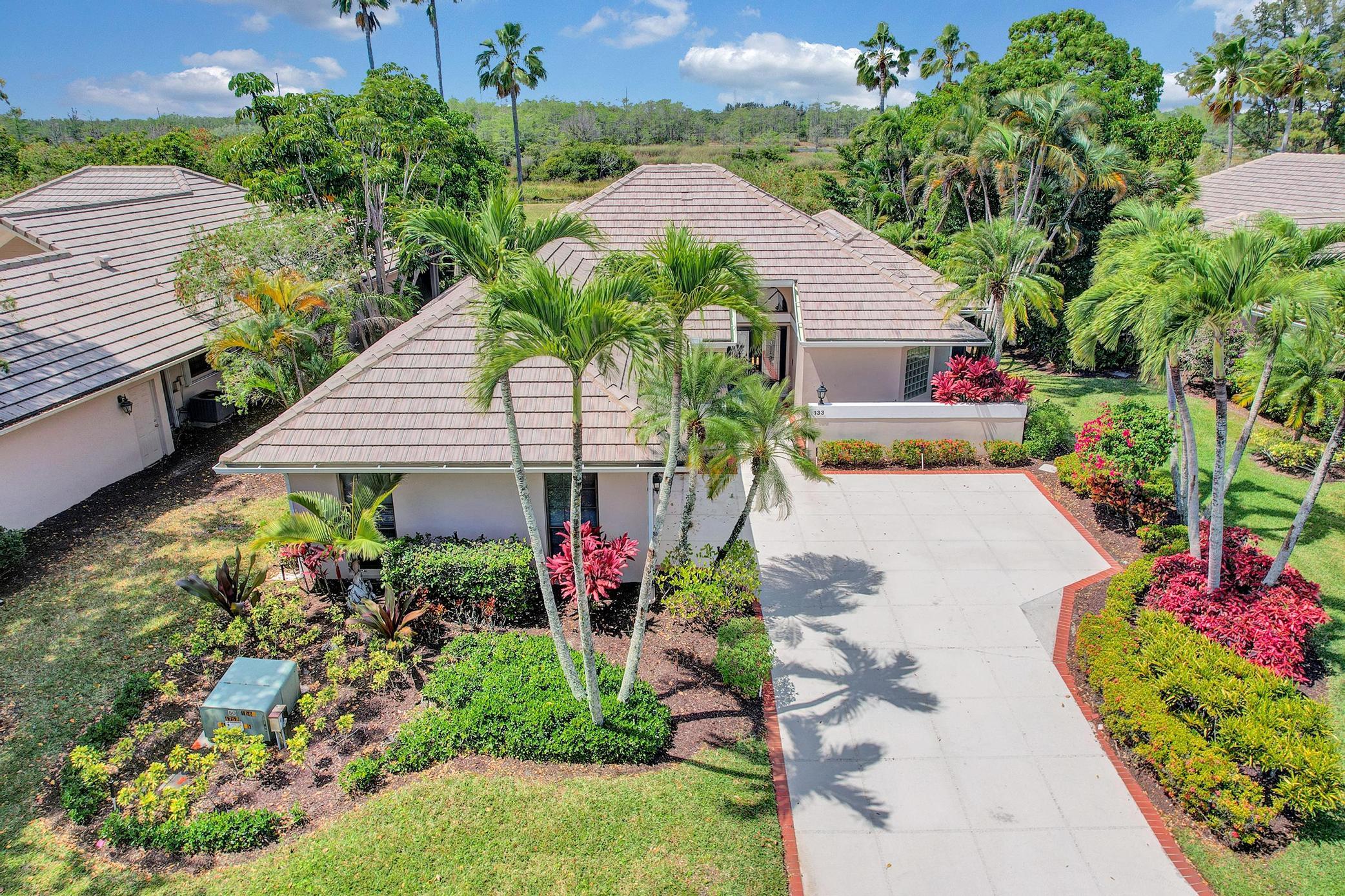 Property for Sale at 133 Coventry Place, Palm Beach Gardens, Palm Beach County, Florida - Bedrooms: 3 
Bathrooms: 2.5  - $829,900