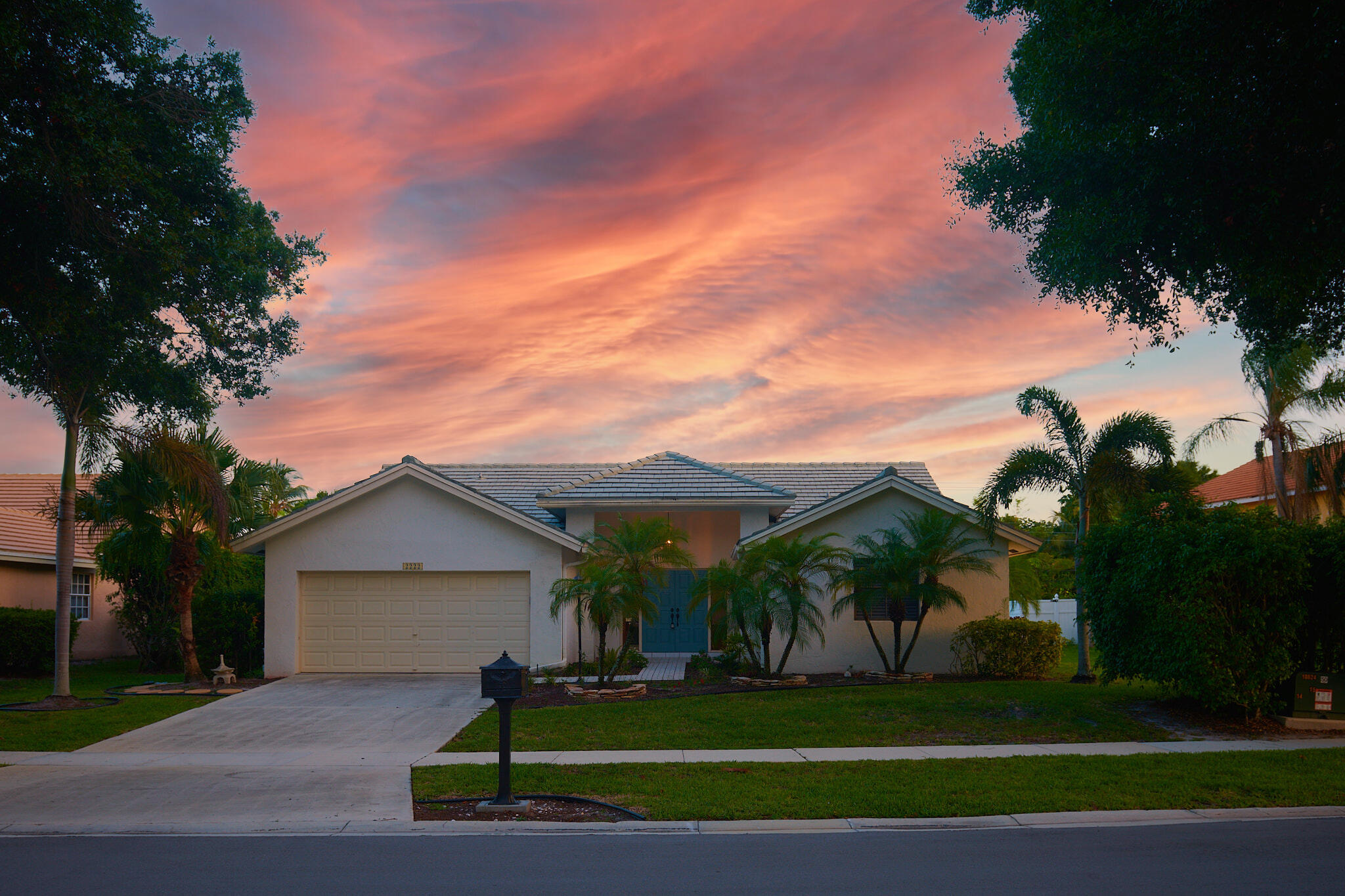 2222 Nw 8th Street, Boca Raton, Palm Beach County, Florida - 4 Bedrooms  
2.5 Bathrooms - 